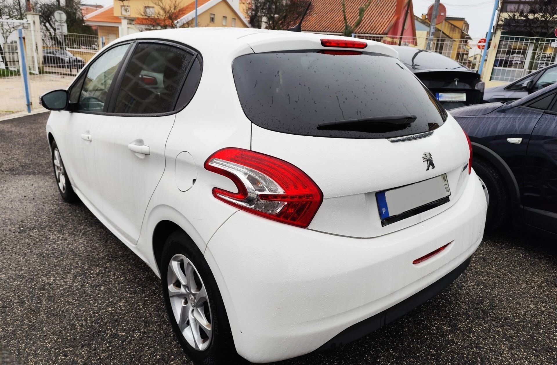 PEUGEOT 208 1.2 VTi SE Style