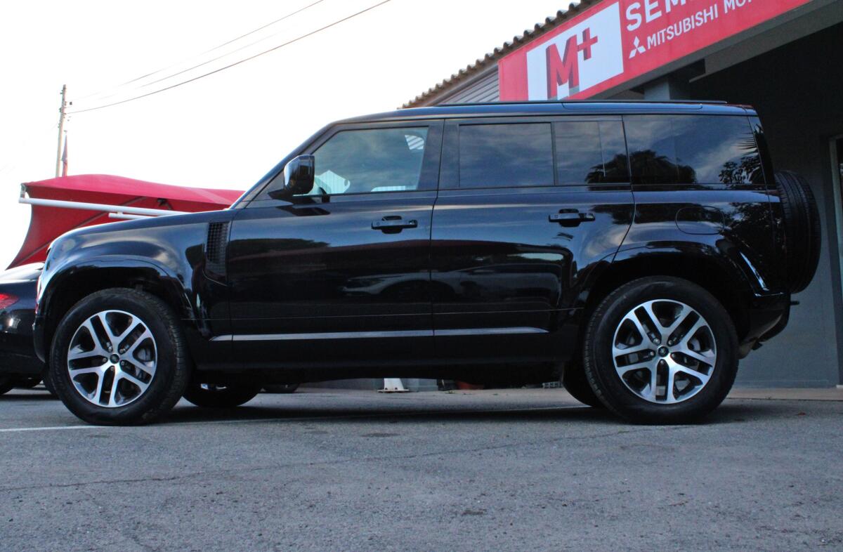 LAND ROVER Defender 2.0 P300e 110 AWD S