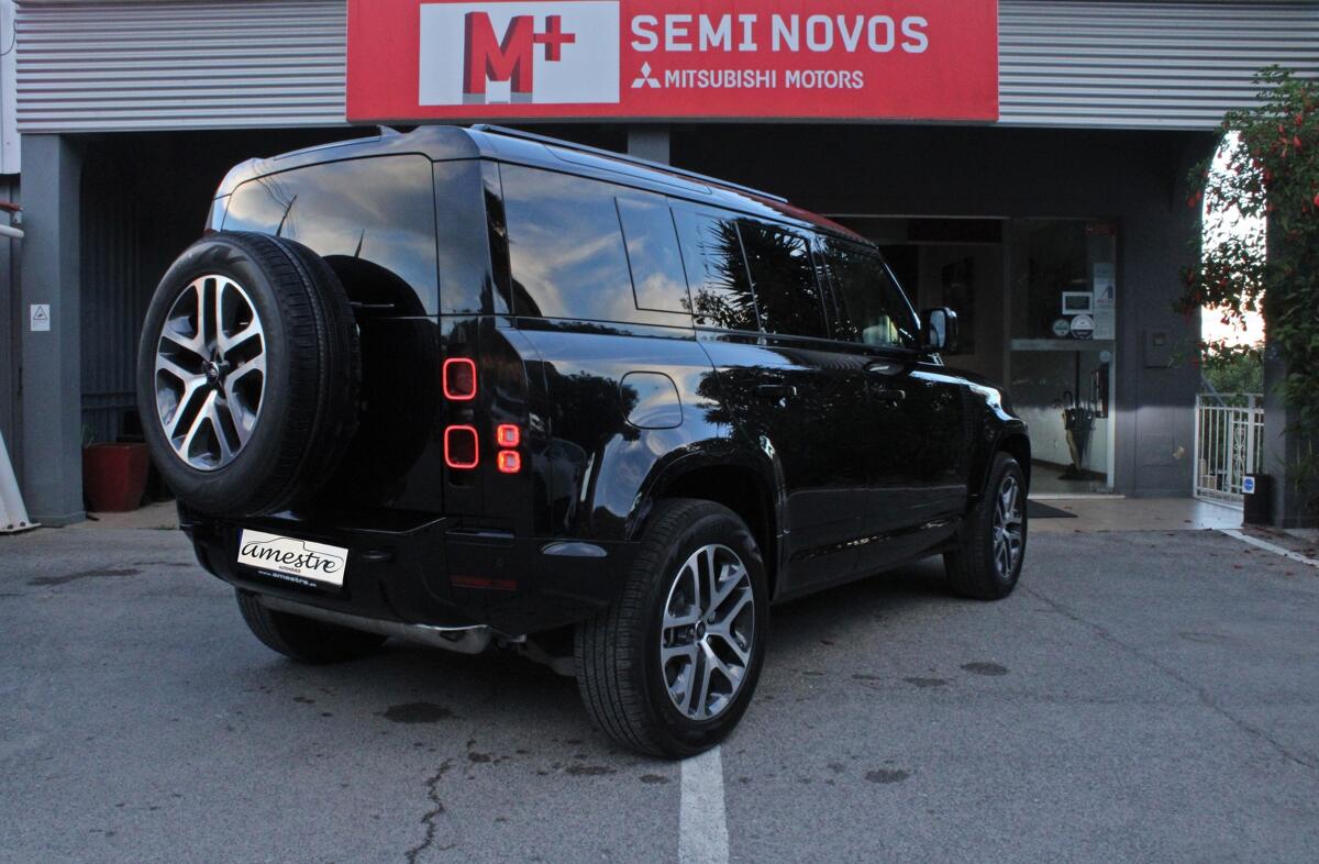 LAND ROVER Defender 2.0 P300e 110 AWD S