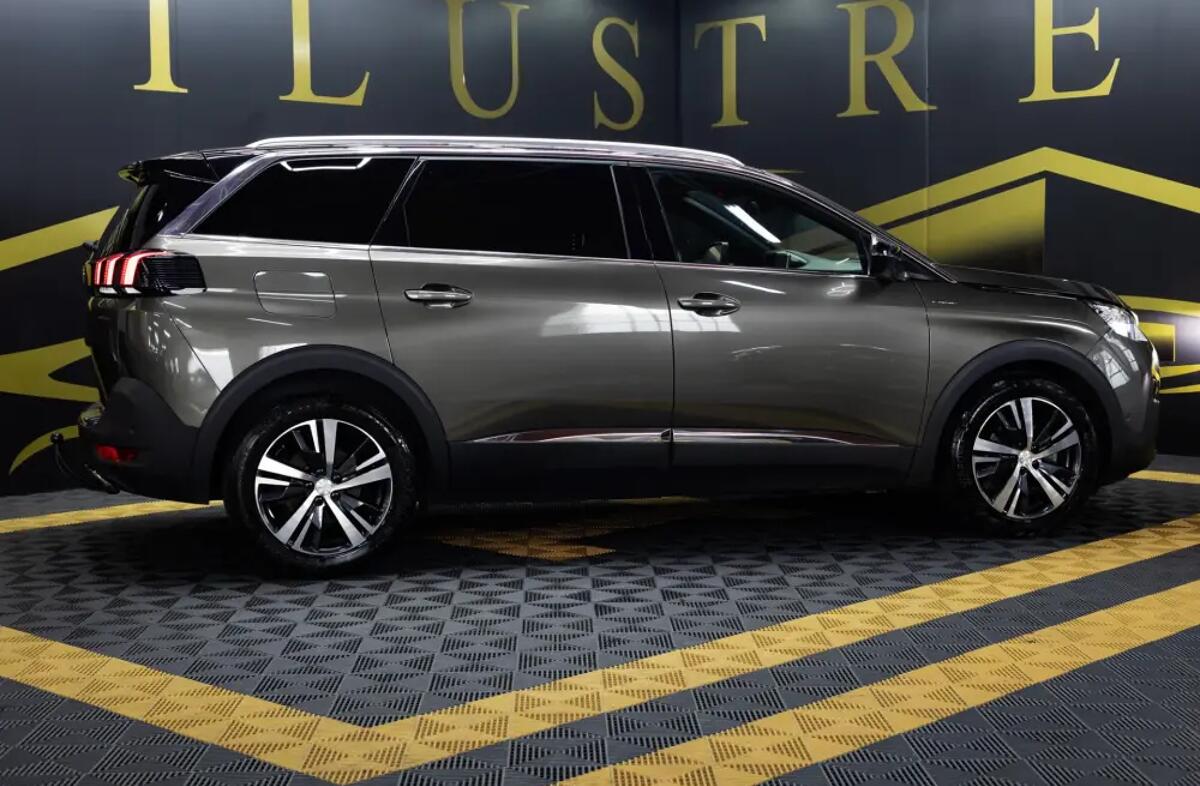 PEUGEOT 5008 1.5 BlueHDi GT Line EAT8
