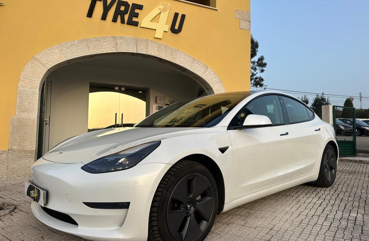 TESLA Model 3 Performance Dual Motor AWD