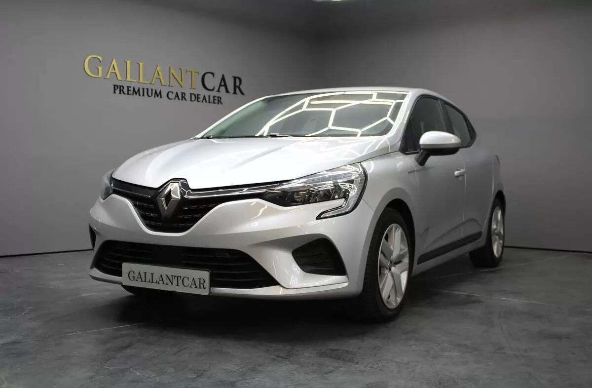 RENAULT Clio 1.6 E-Tech Intens