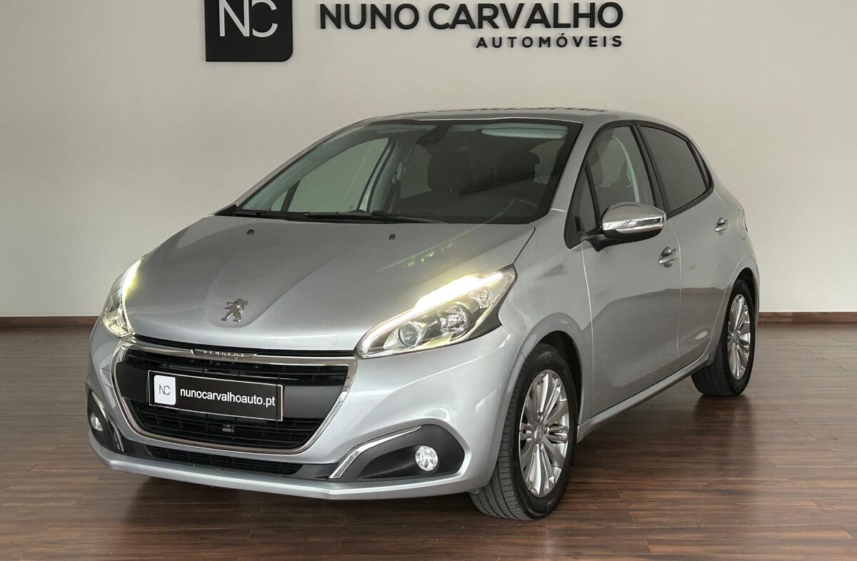 PEUGEOT 208 1.2 PureTech Style