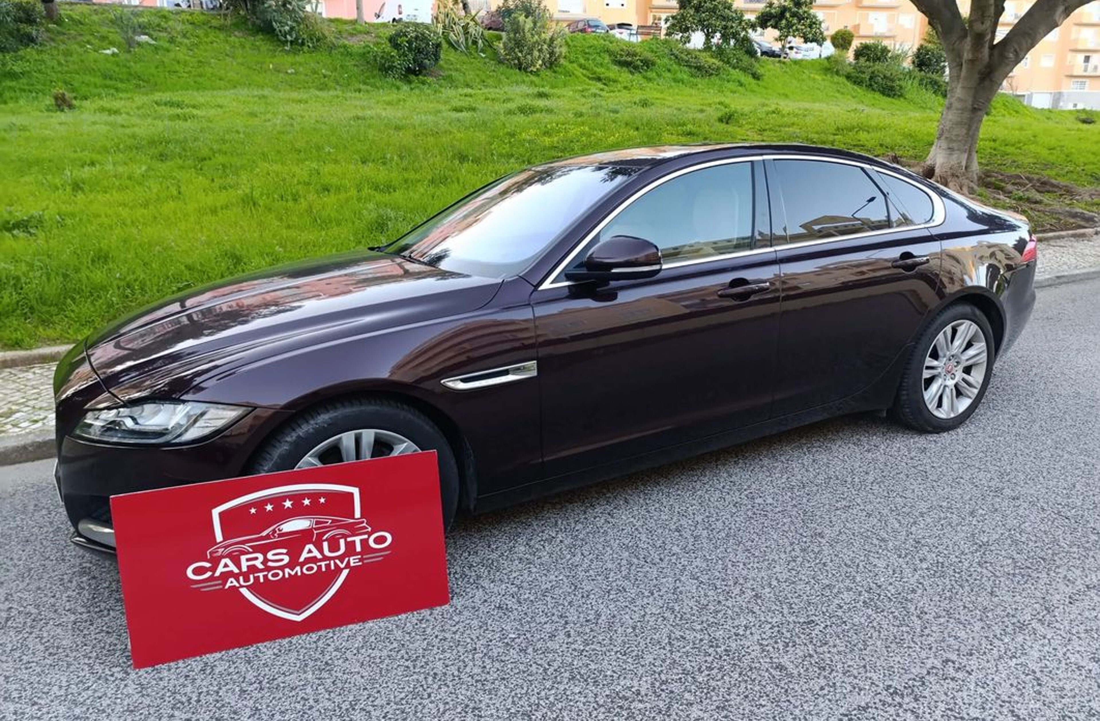 JAGUAR XF 2.0 D Pure Aut.