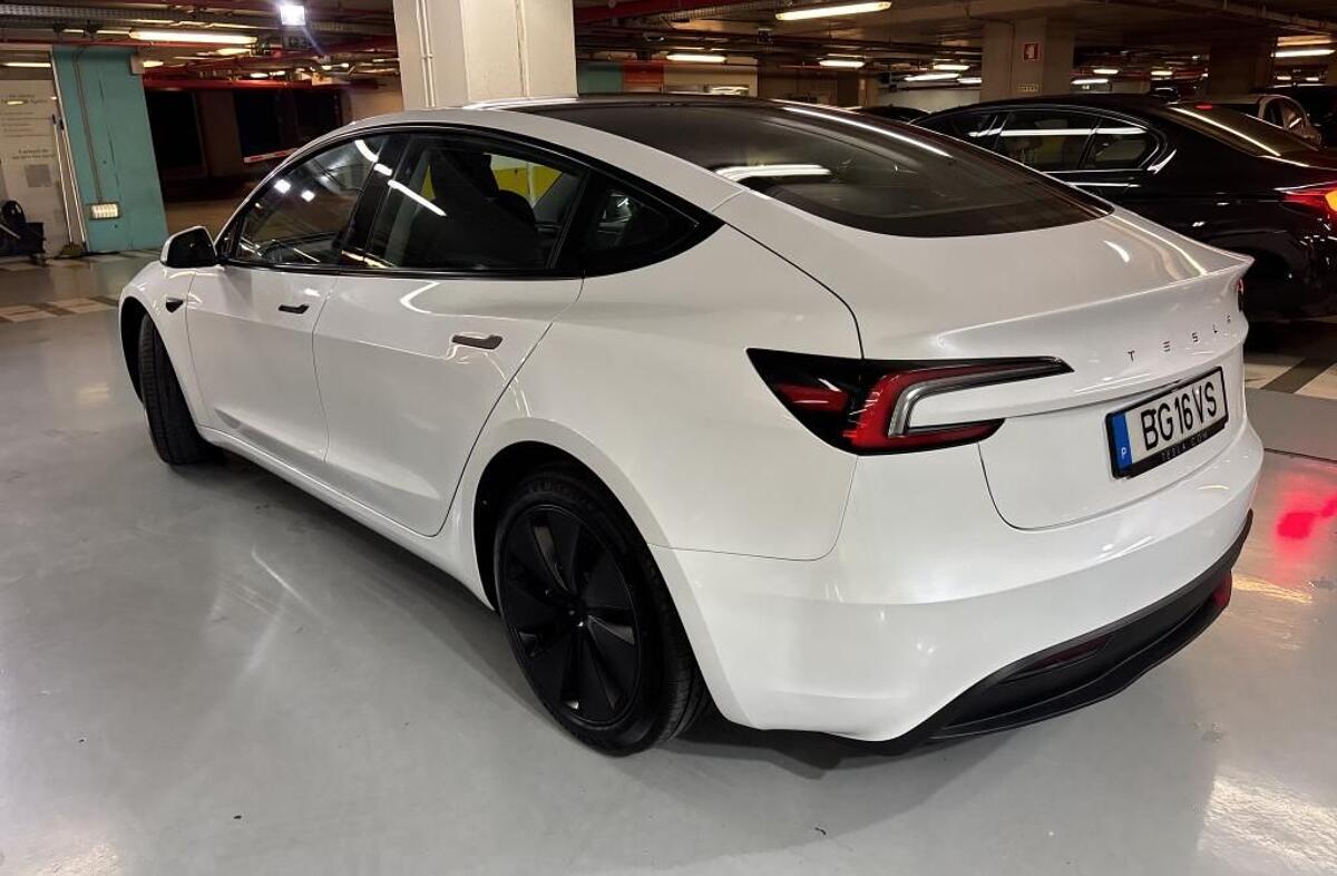 TESLA Model 3 Tração Traseira Premium