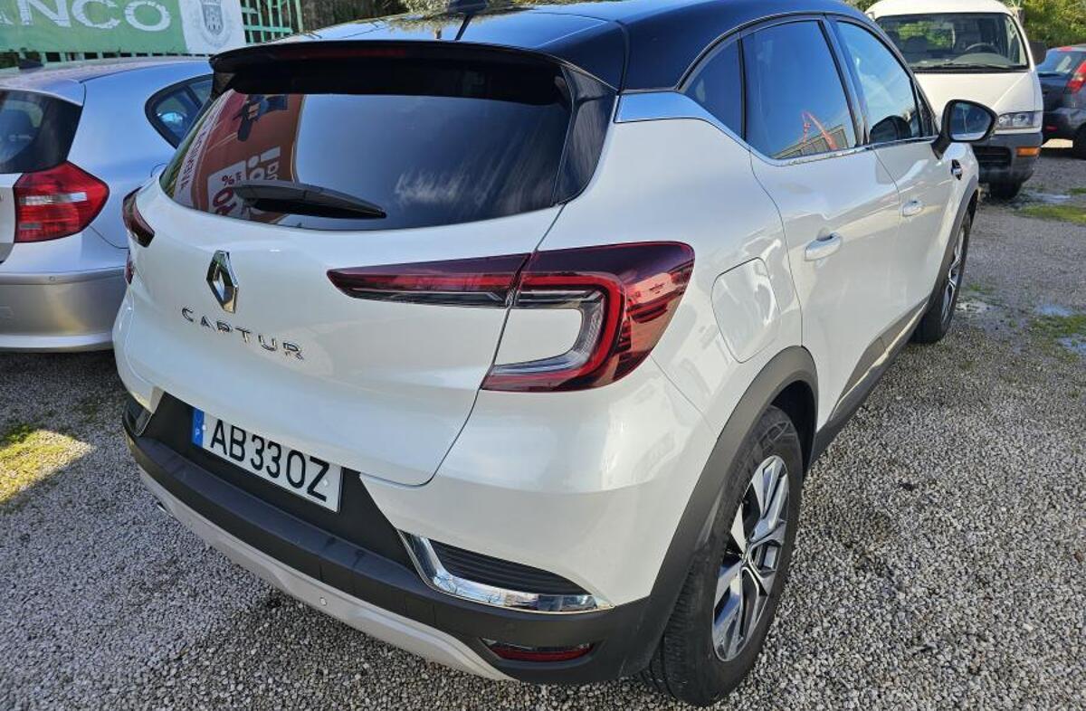 RENAULT Captur 0.9 TCe Exclusive