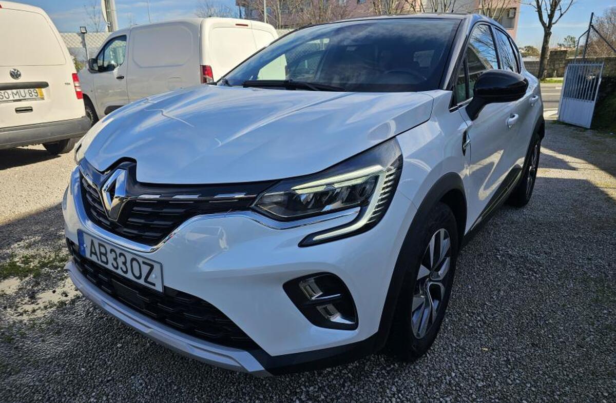RENAULT Captur 0.9 TCe Exclusive