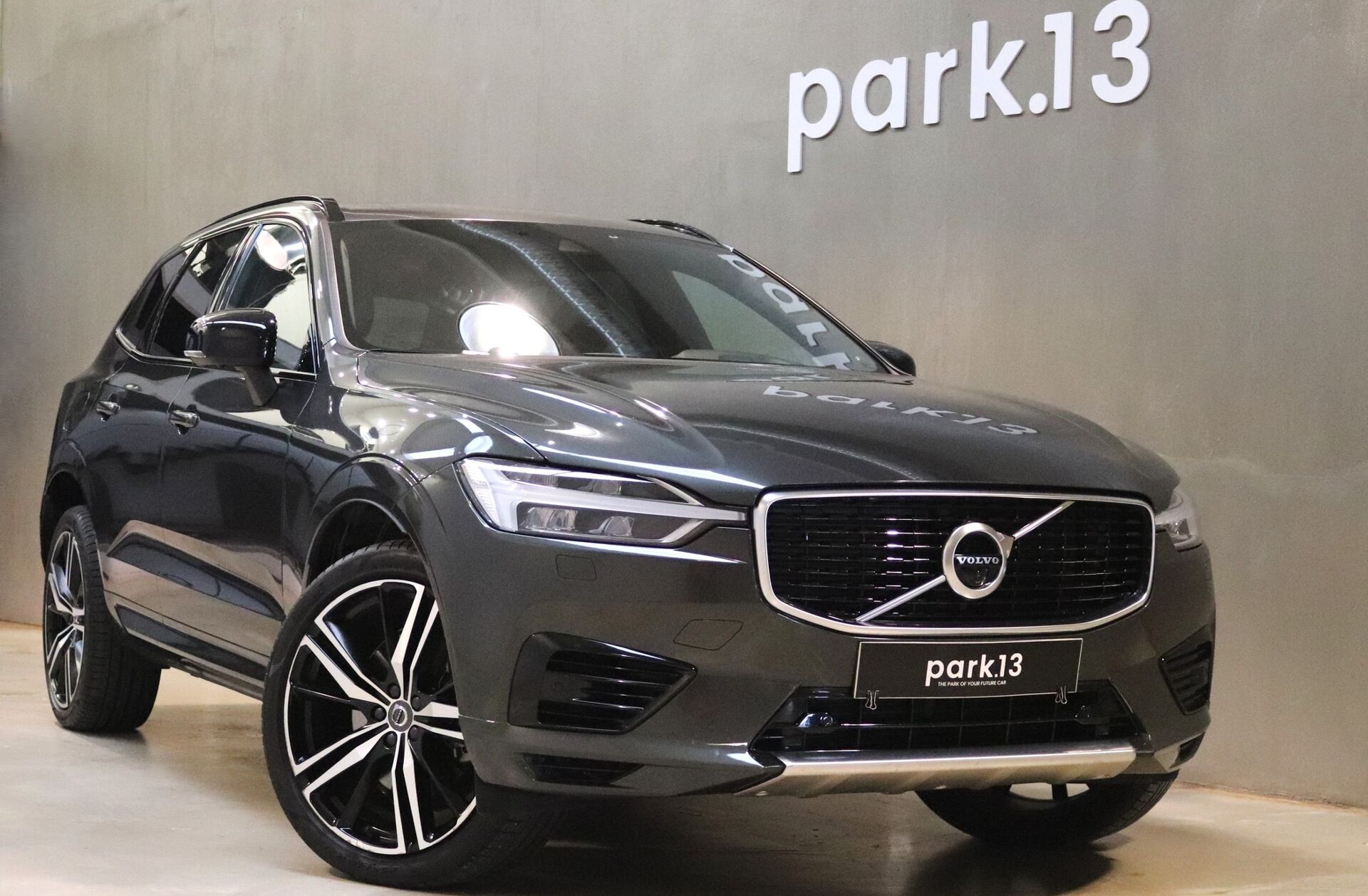 VOLVO XC60 2.0 T8 PHEV R-Design AWD