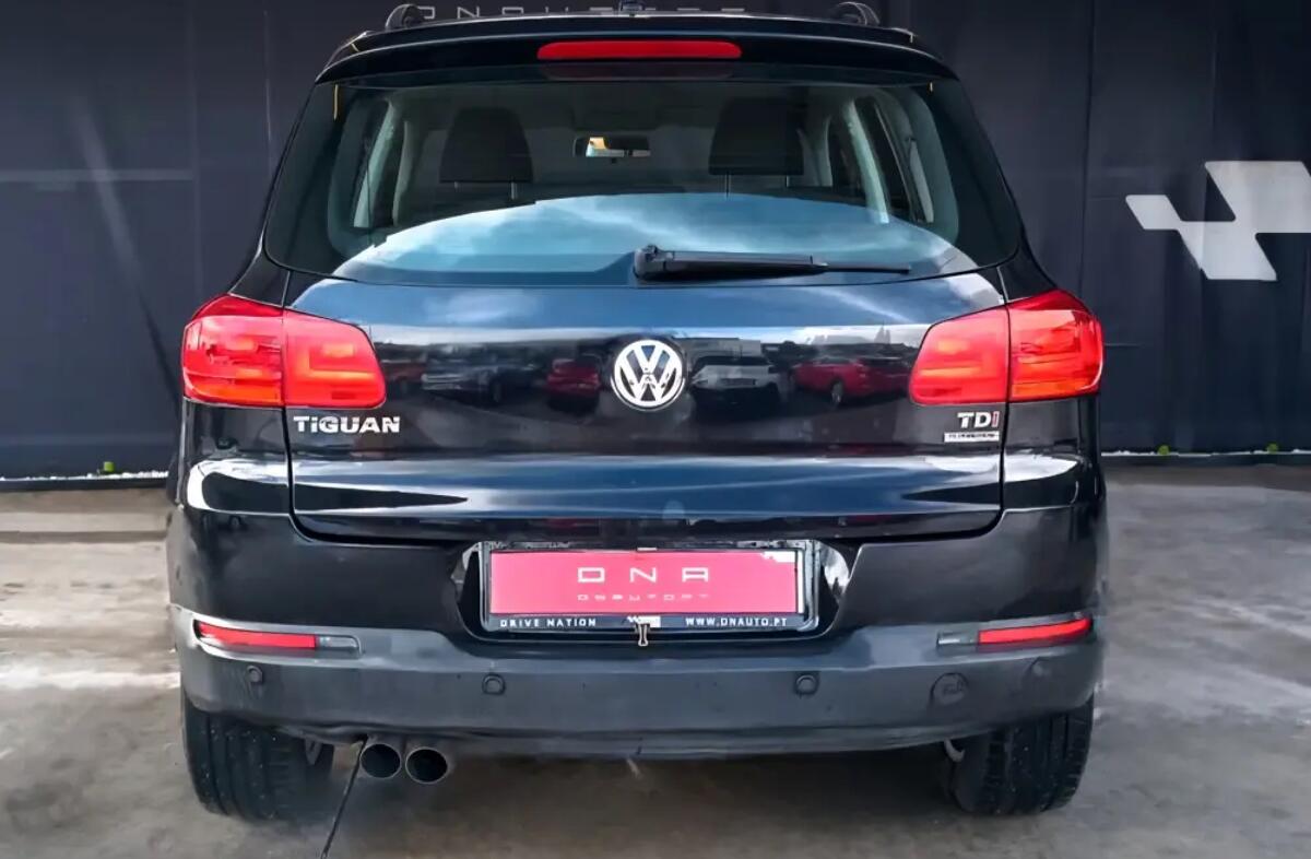VOLKSWAGEN Tiguan 2.0 TDi Sport BlueMotion