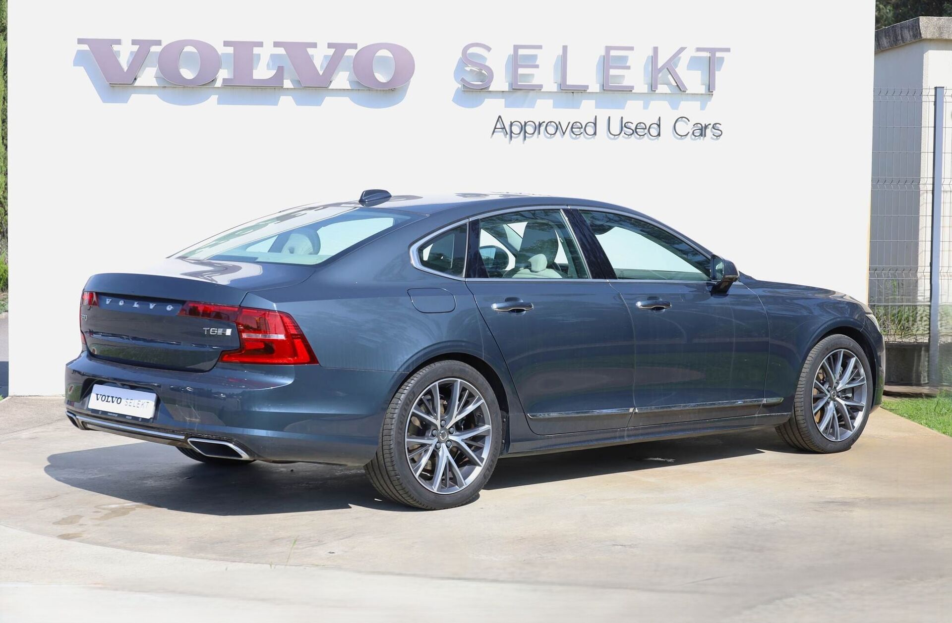 VOLVO S90 2.0 T8 PHEV Inscription AWD
