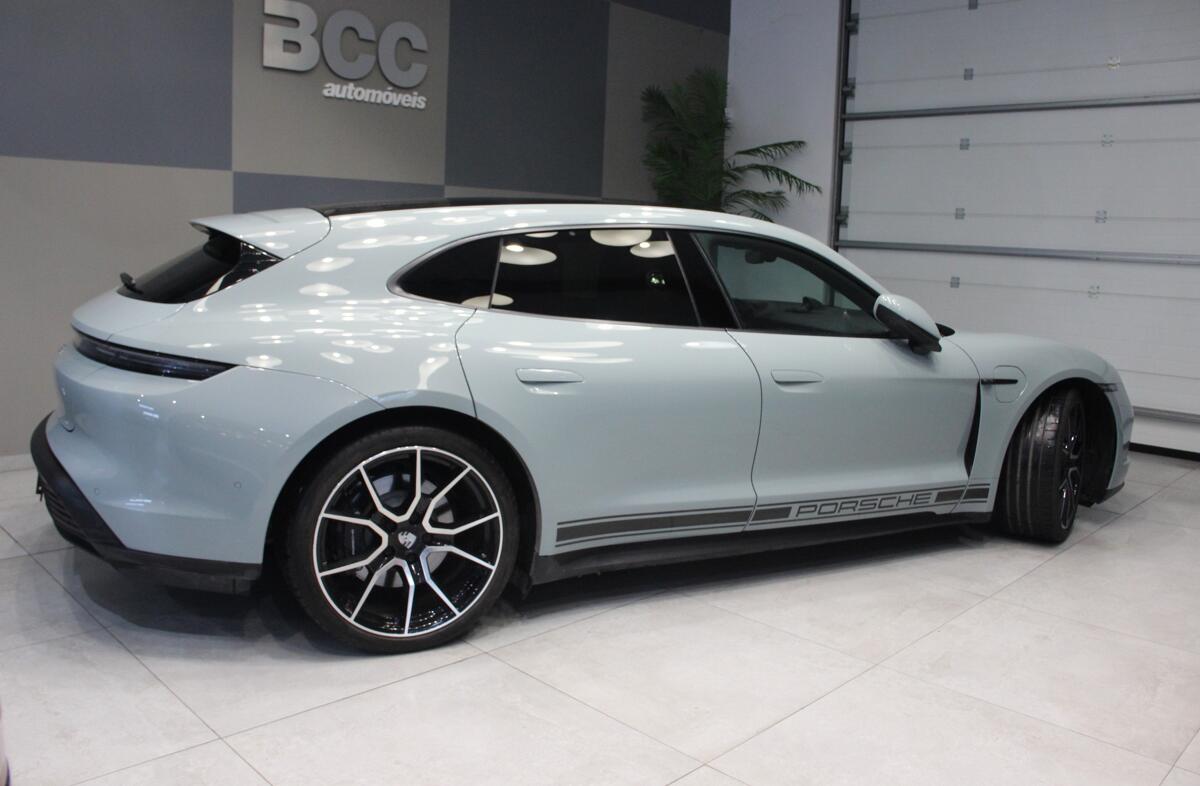 PORSCHE Taycan Sport Turismo