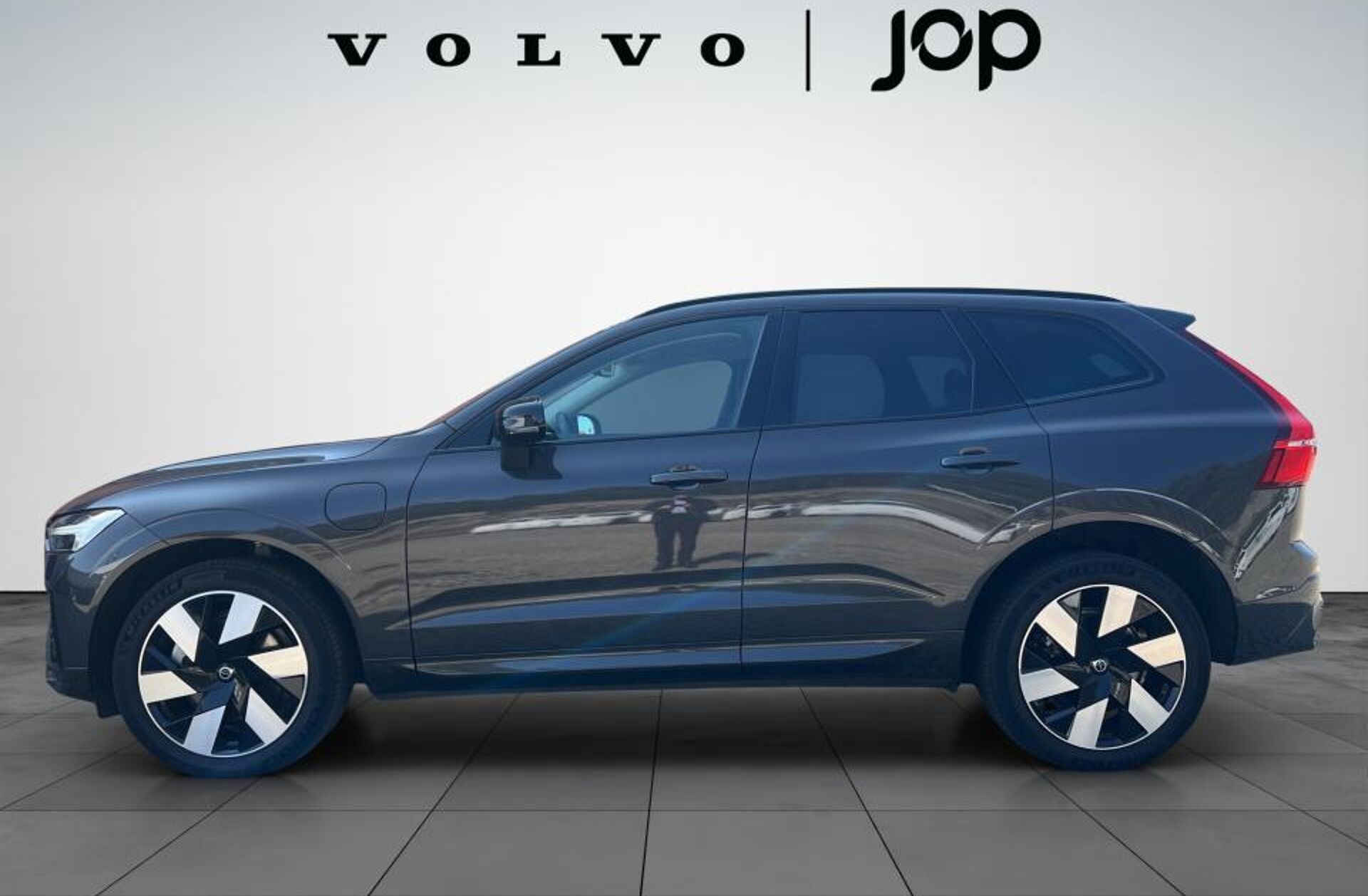 VOLVO XC60 2.0 T8 PHEV Ultra Dark AWD