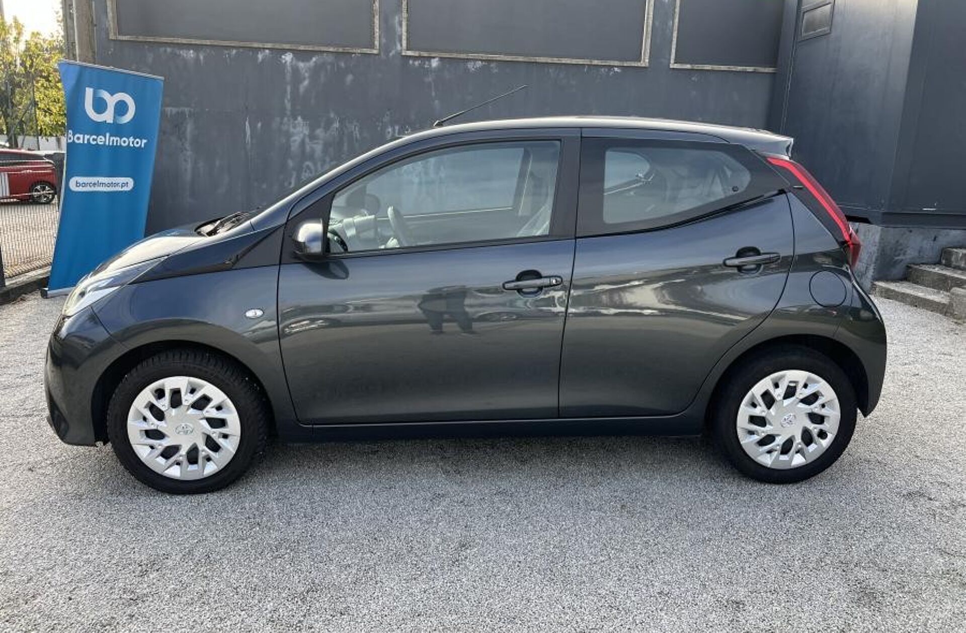TOYOTA Aygo 1.0 X-Play