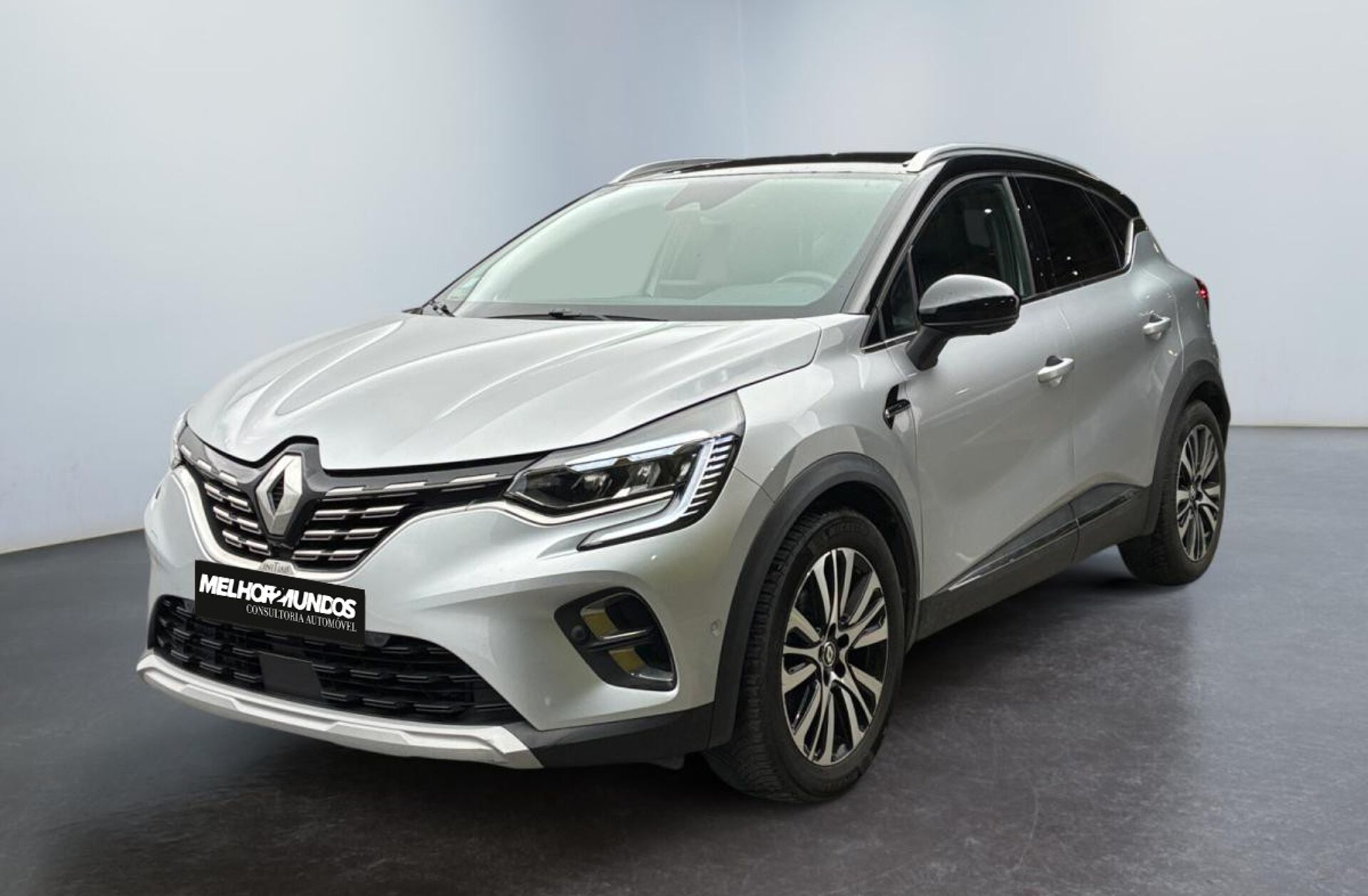 RENAULT Captur 1.6 E-Tech Initiale Paris
