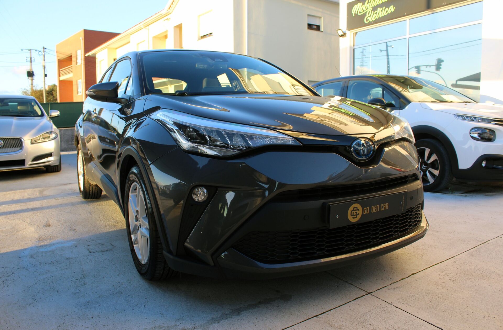 TOYOTA C-HR 1.8 Hybrid Exclusive