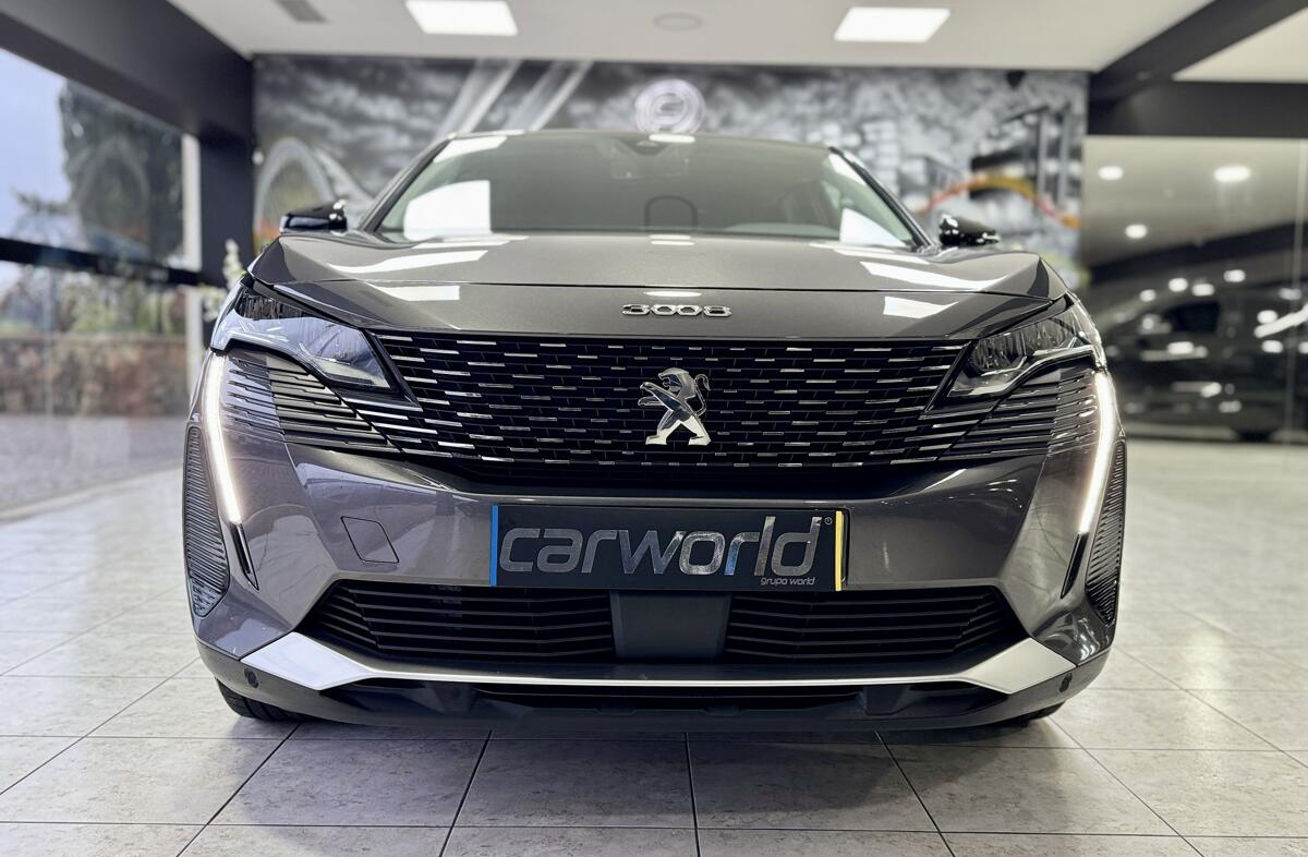 PEUGEOT 3008 1.6 Hybrid Allure e-EAT8