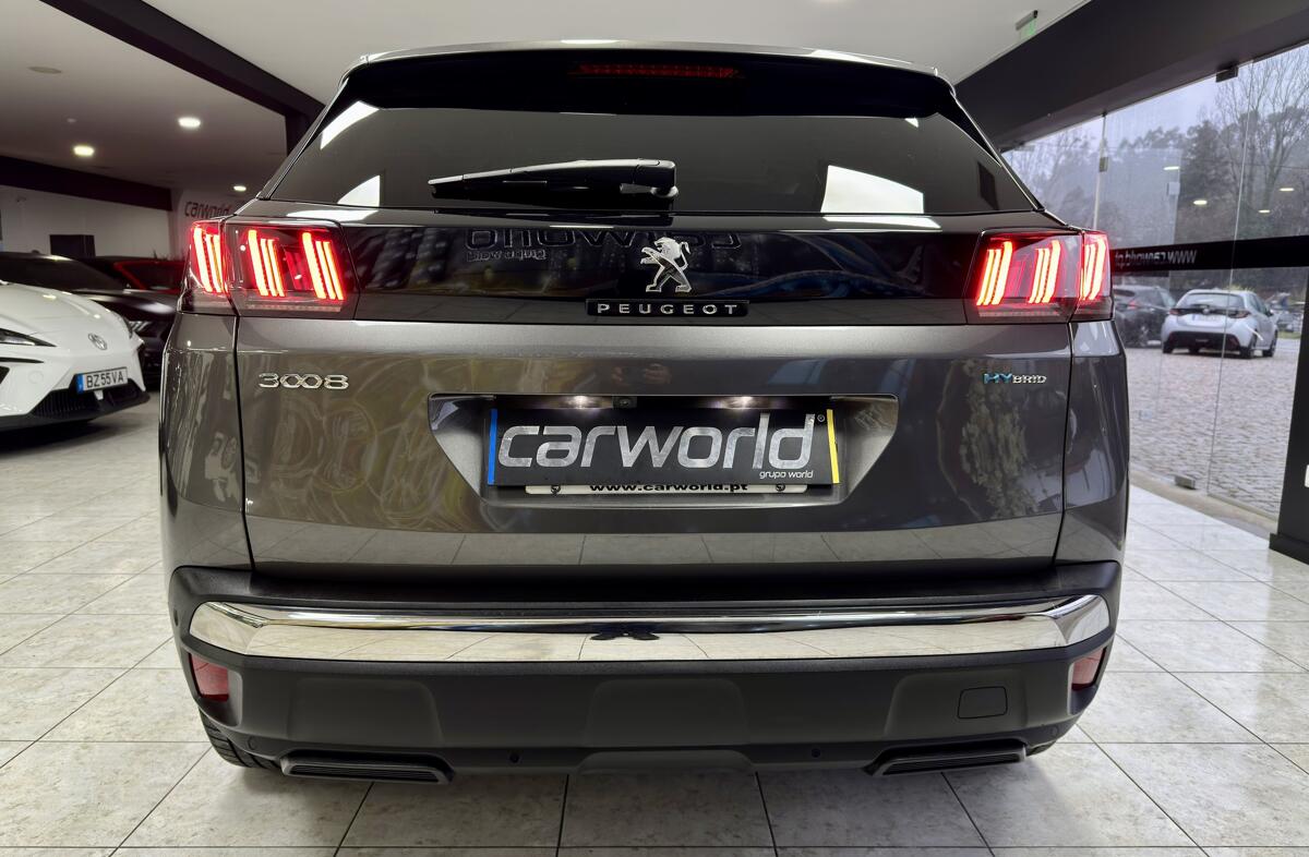 PEUGEOT 3008 1.6 Hybrid Allure e-EAT8