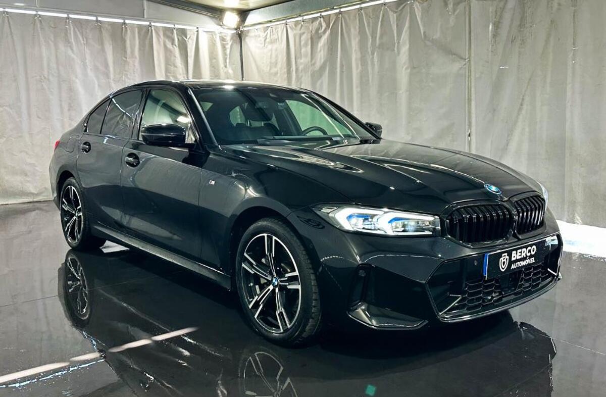 BMW Serie-3 330 e Pack Desportivo M Auto