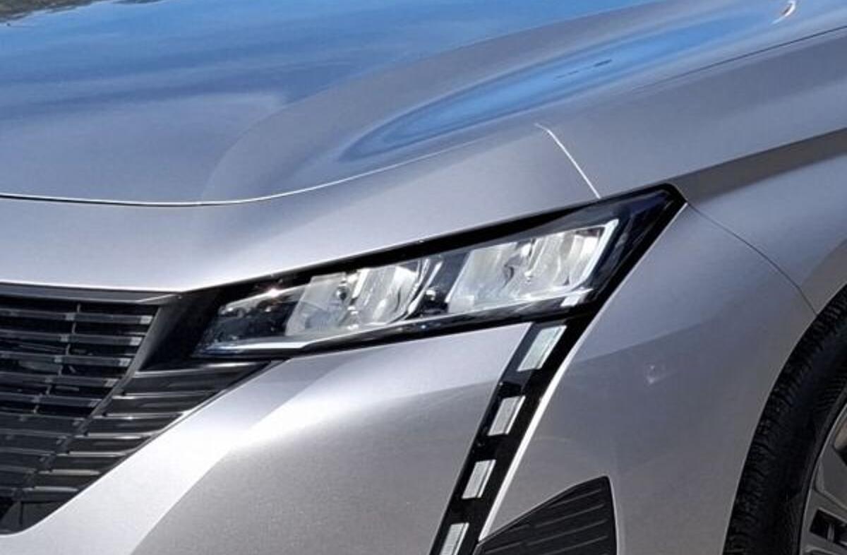 PEUGEOT 308 1.2 Hybrid Style e-DCS6