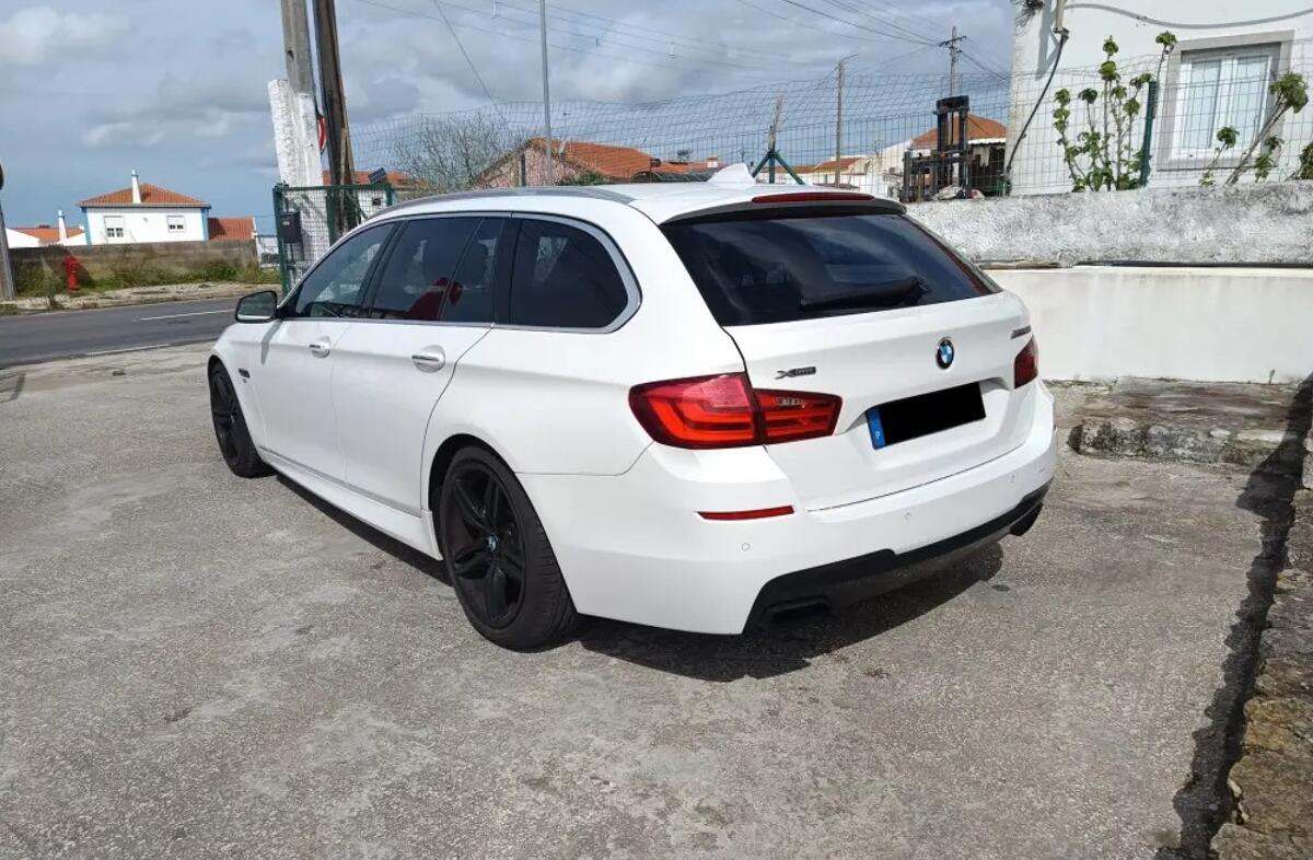 BMW Serie-5 550 i xDrive Pack M Auto