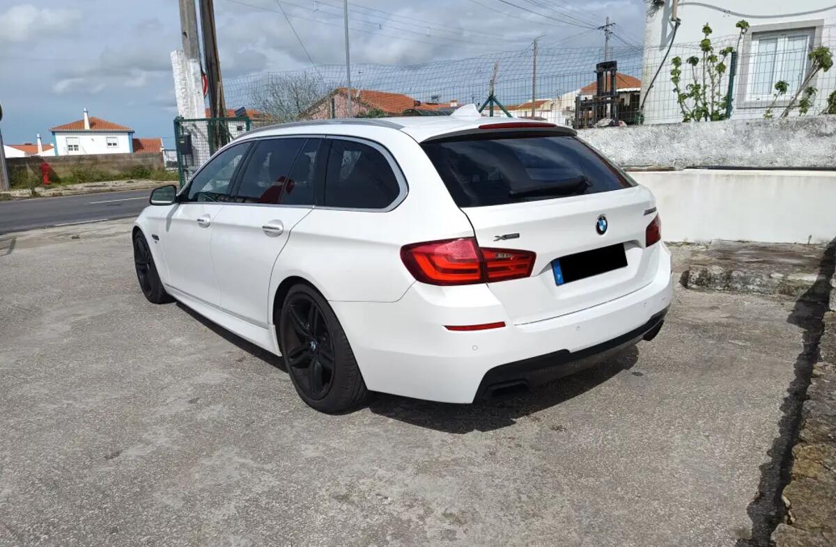 BMW Serie-5 550 i xDrive Pack M Auto