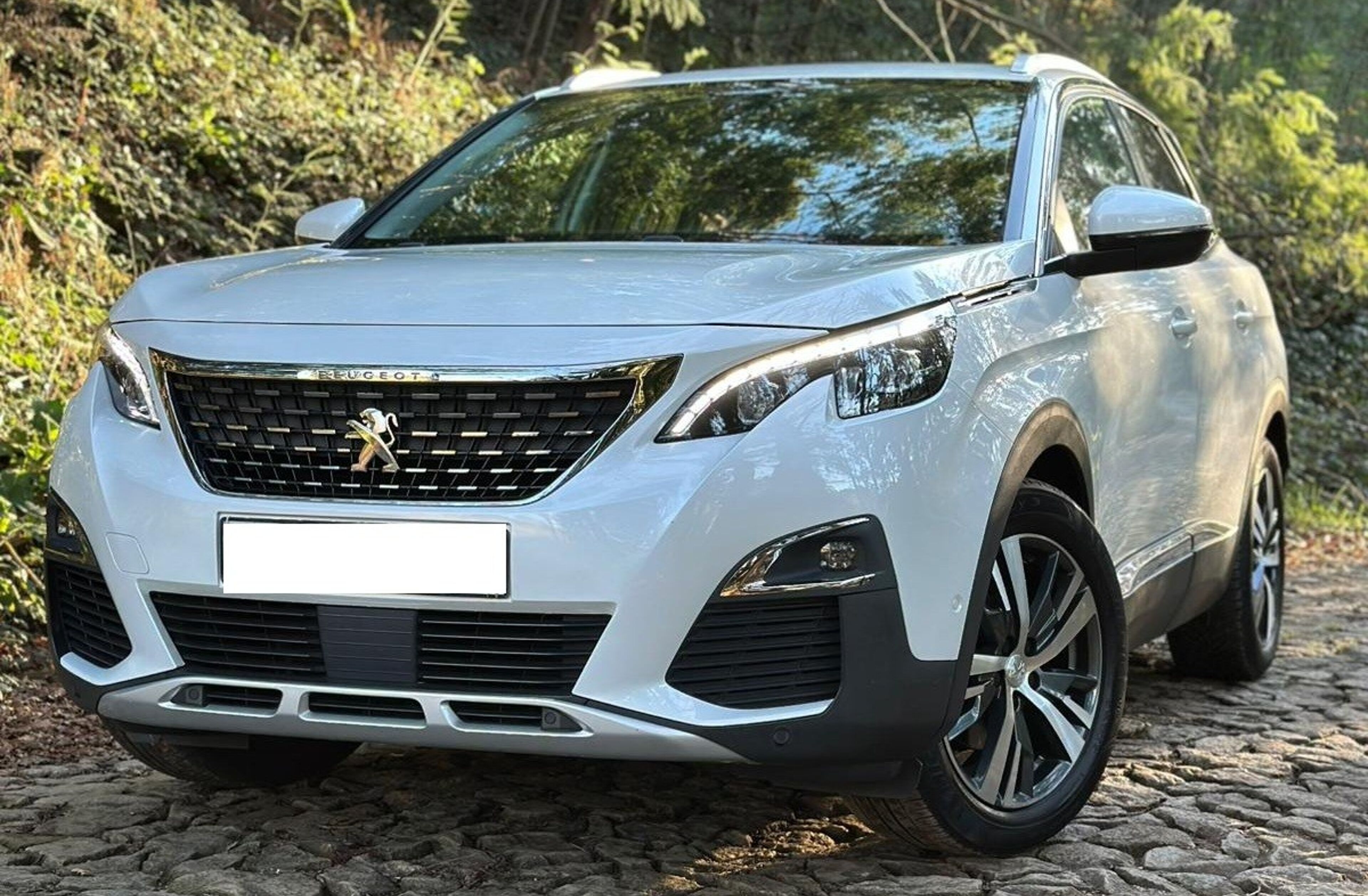 PEUGEOT 3008 1.5 BlueHDi Allure EAT8