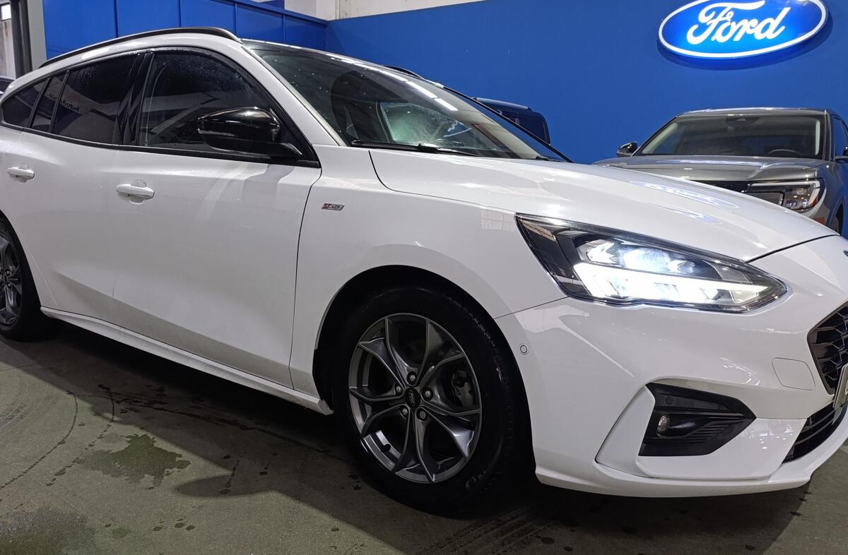 FORD Focus 1.0 EcoBoost MHEV ST-Line
