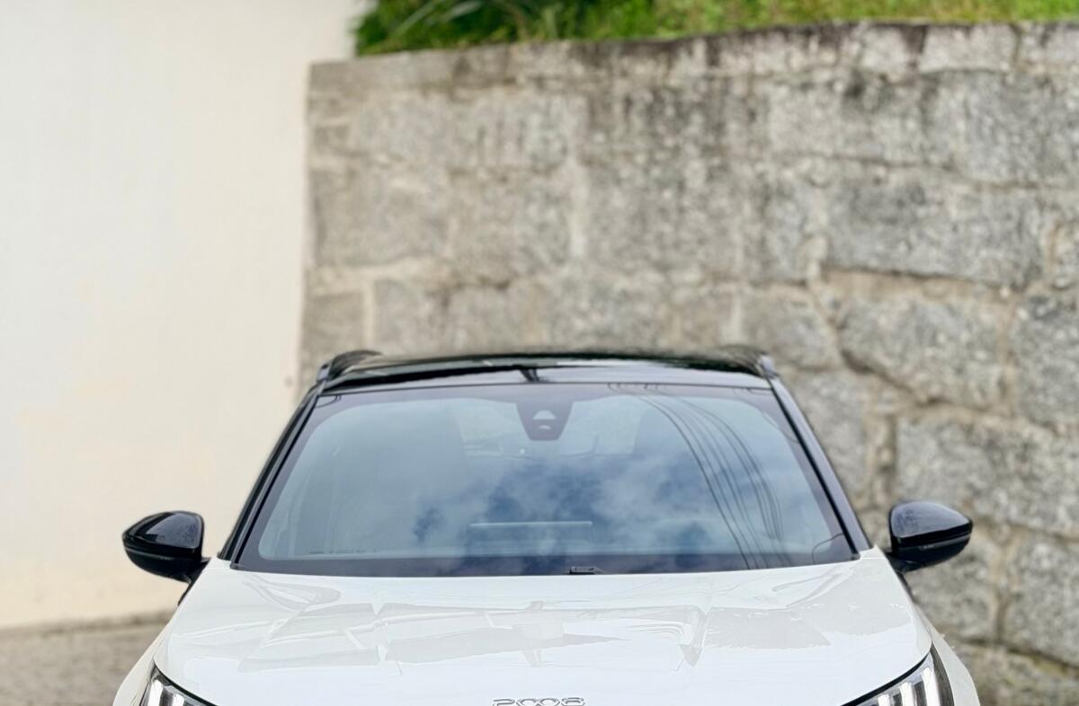 PEUGEOT 2008 1.2 PureTech GT Line