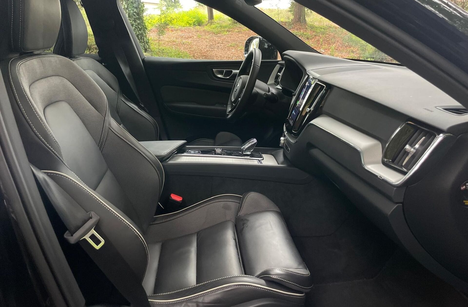 VOLVO XC60 2.0 T6 PHEV Black Edition AWD