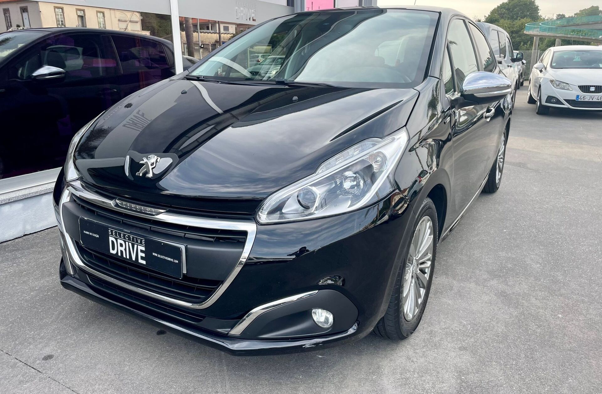 PEUGEOT 208 1.2 PureTech Style