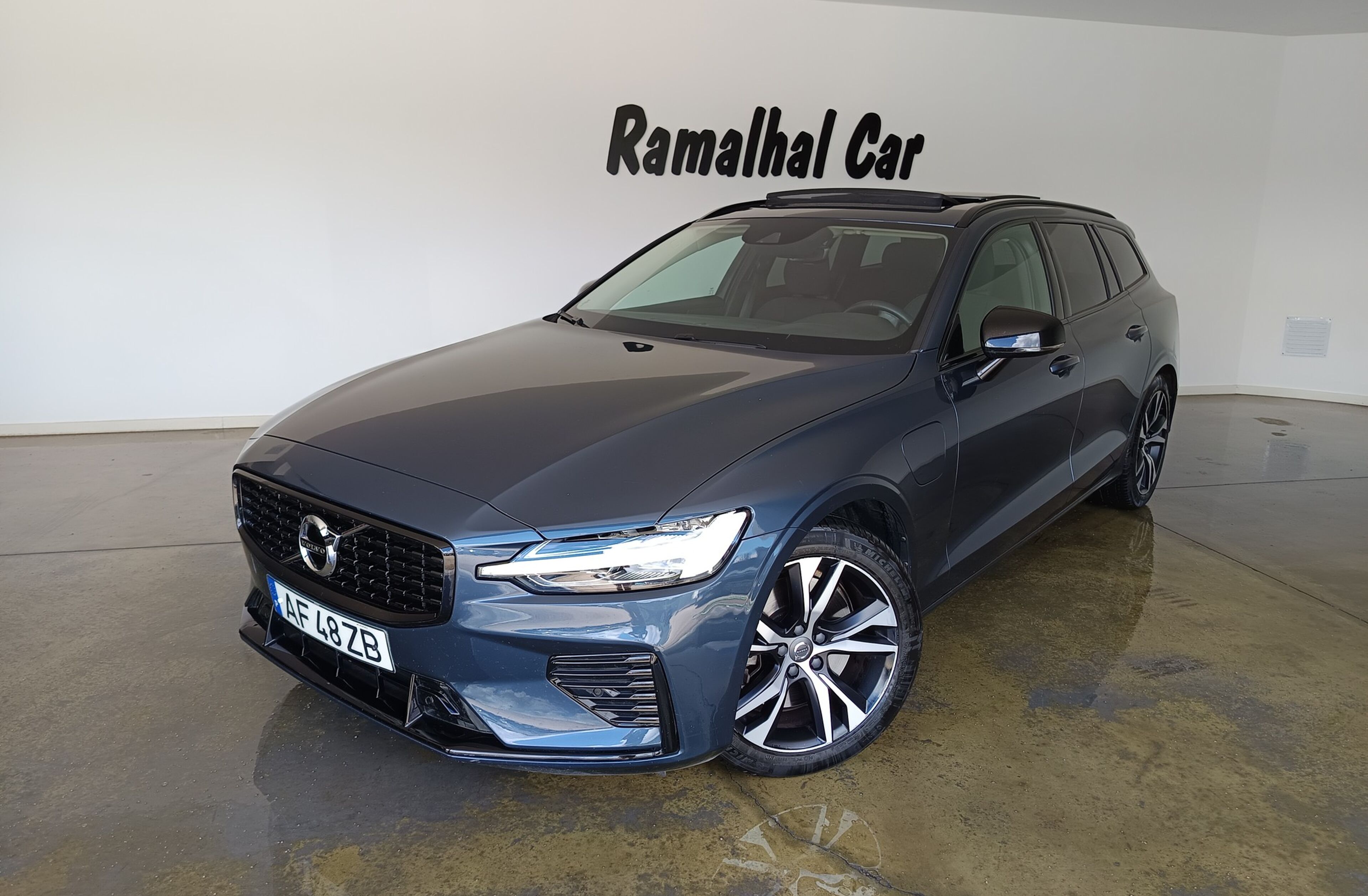 VOLVO V60 2.0 T6 AWD TE R-Design