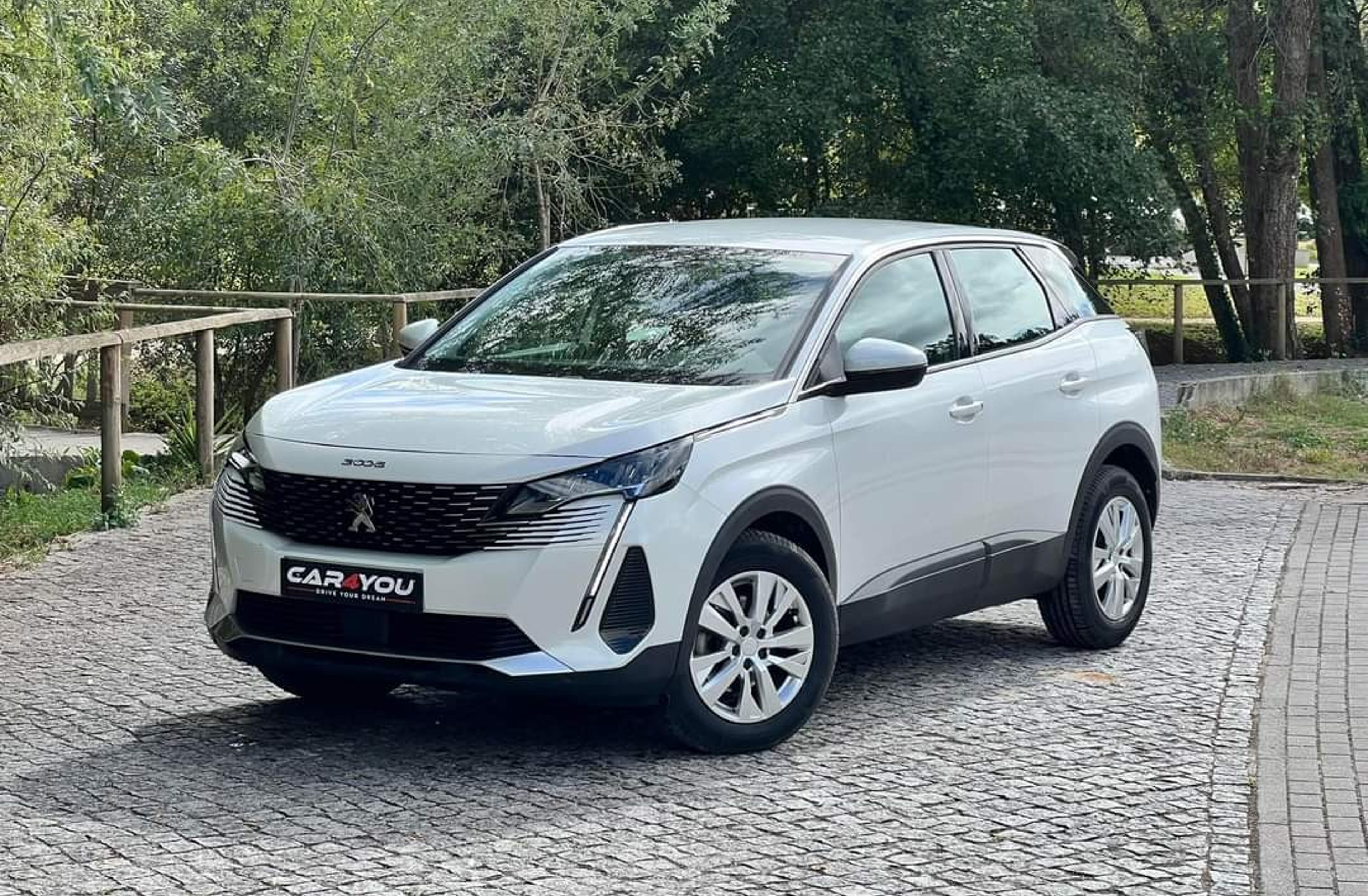 PEUGEOT 3008 1.5 BlueHDi Allure EAT8