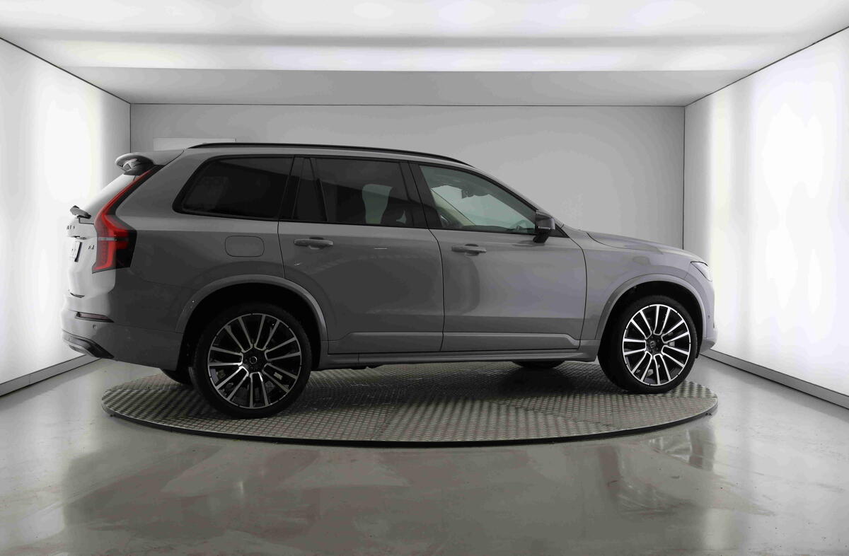 VOLVO XC90 2.0 T8 PHEV Ultra Dark AWD