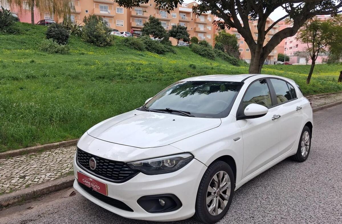 FIAT Tipo 1.3 M-Jet Lounge Tech