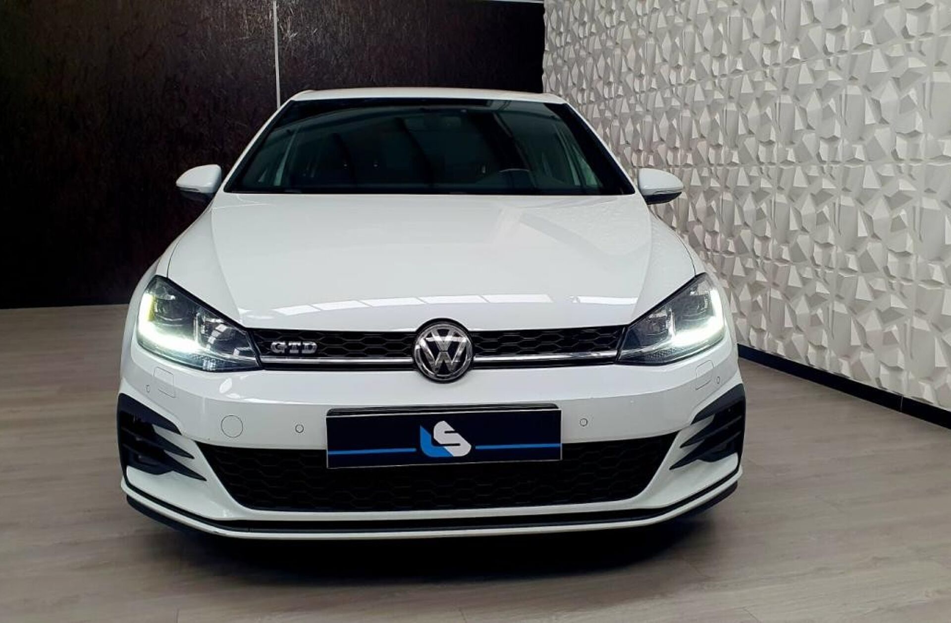 VOLKSWAGEN Golf 2.0 TDi GTD