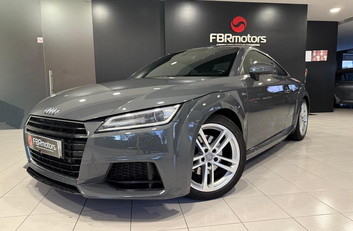 AUDI TT 2.0 TDi S-line