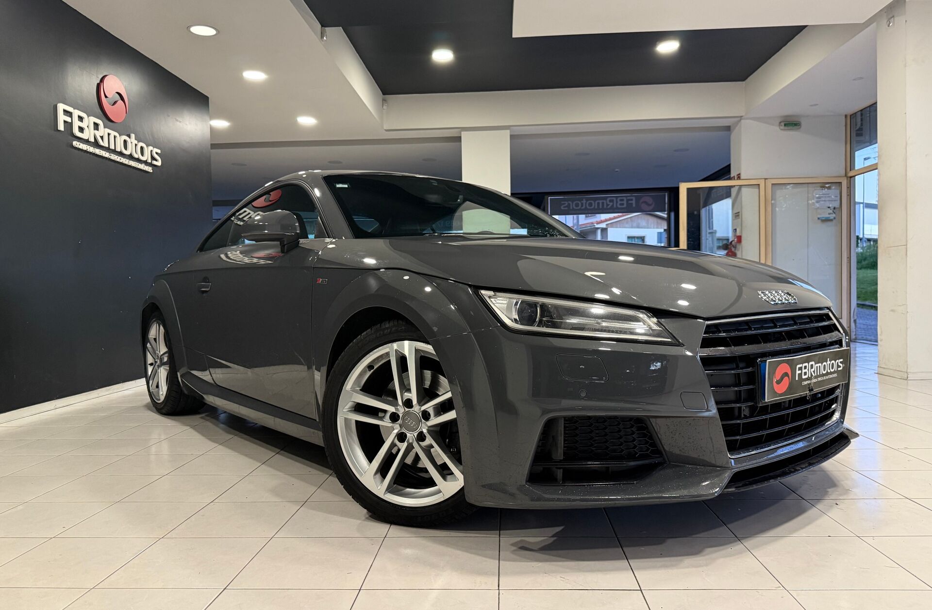 AUDI TT 2.0 TDi S-line