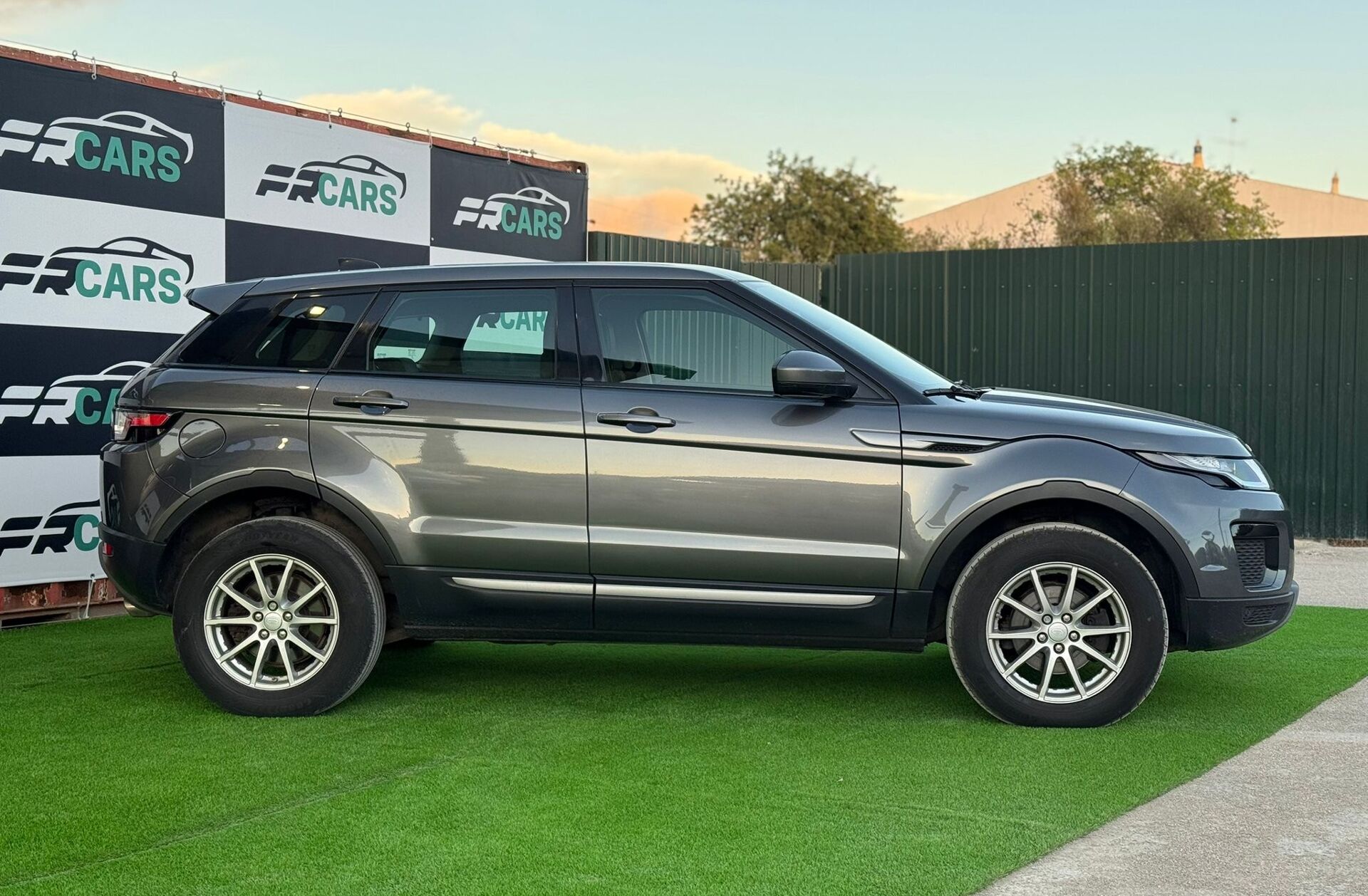 LAND ROVER Range Rover Evoque 2.0 TD4 SE