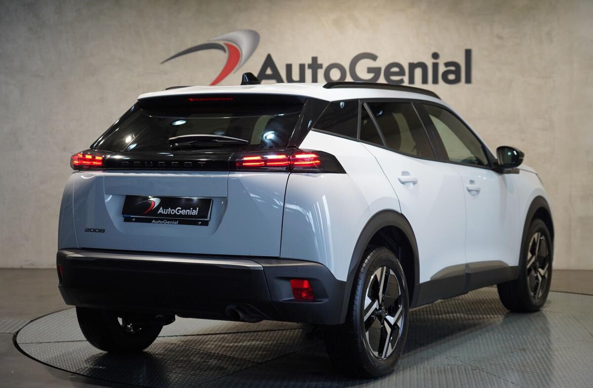 PEUGEOT 2008 1.2 PureTech Allure