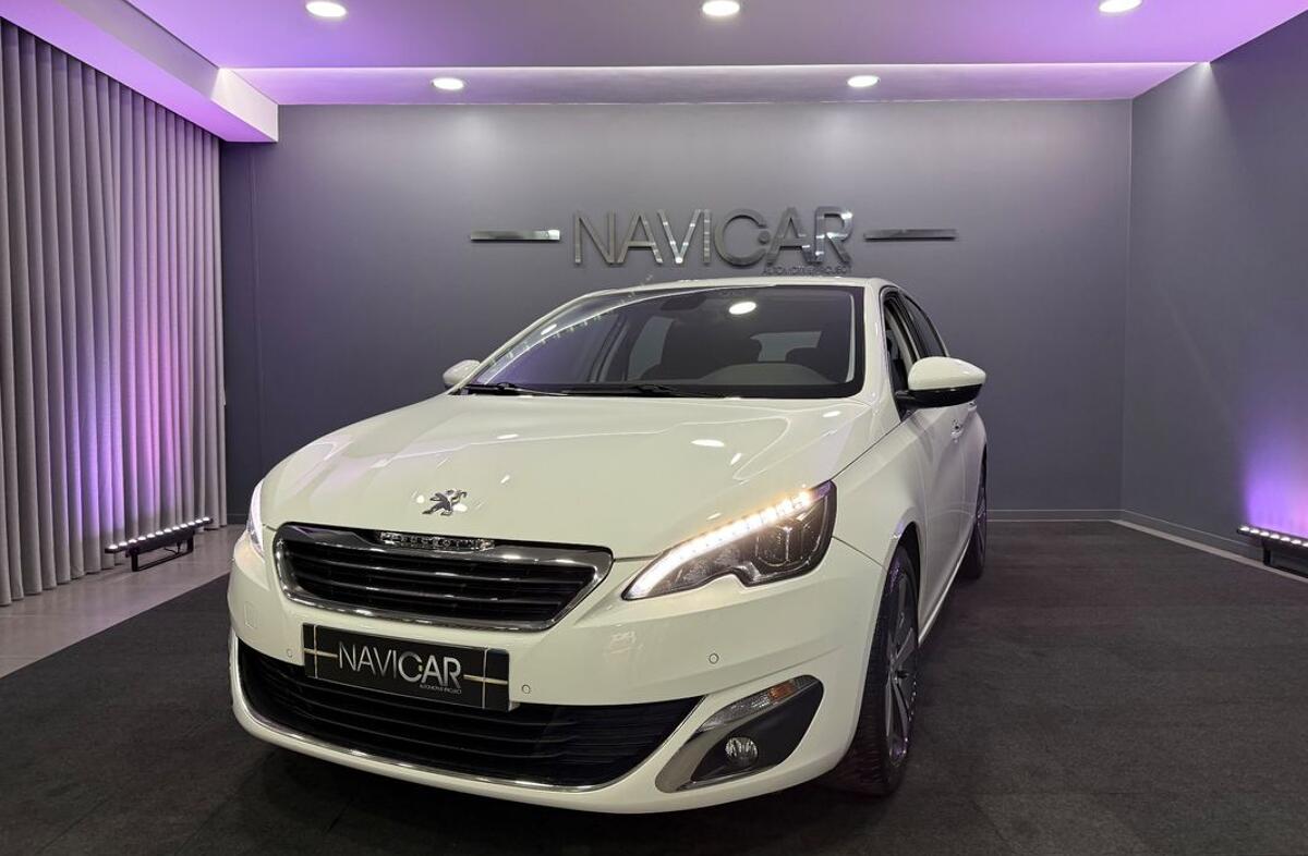 PEUGEOT 308 1.2 PureTech Allure