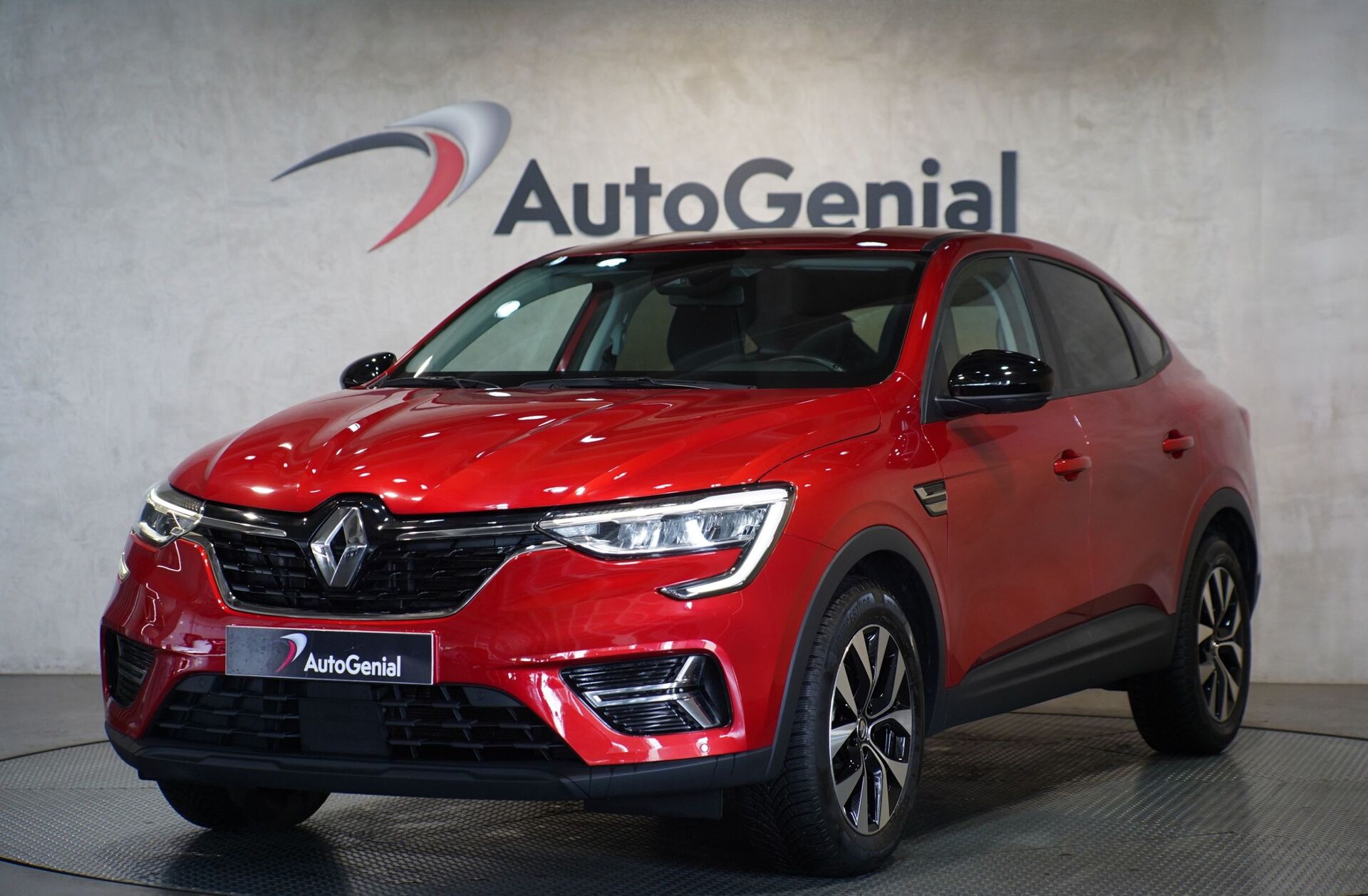 RENAULT Arkana 1.6 E-Tech Business