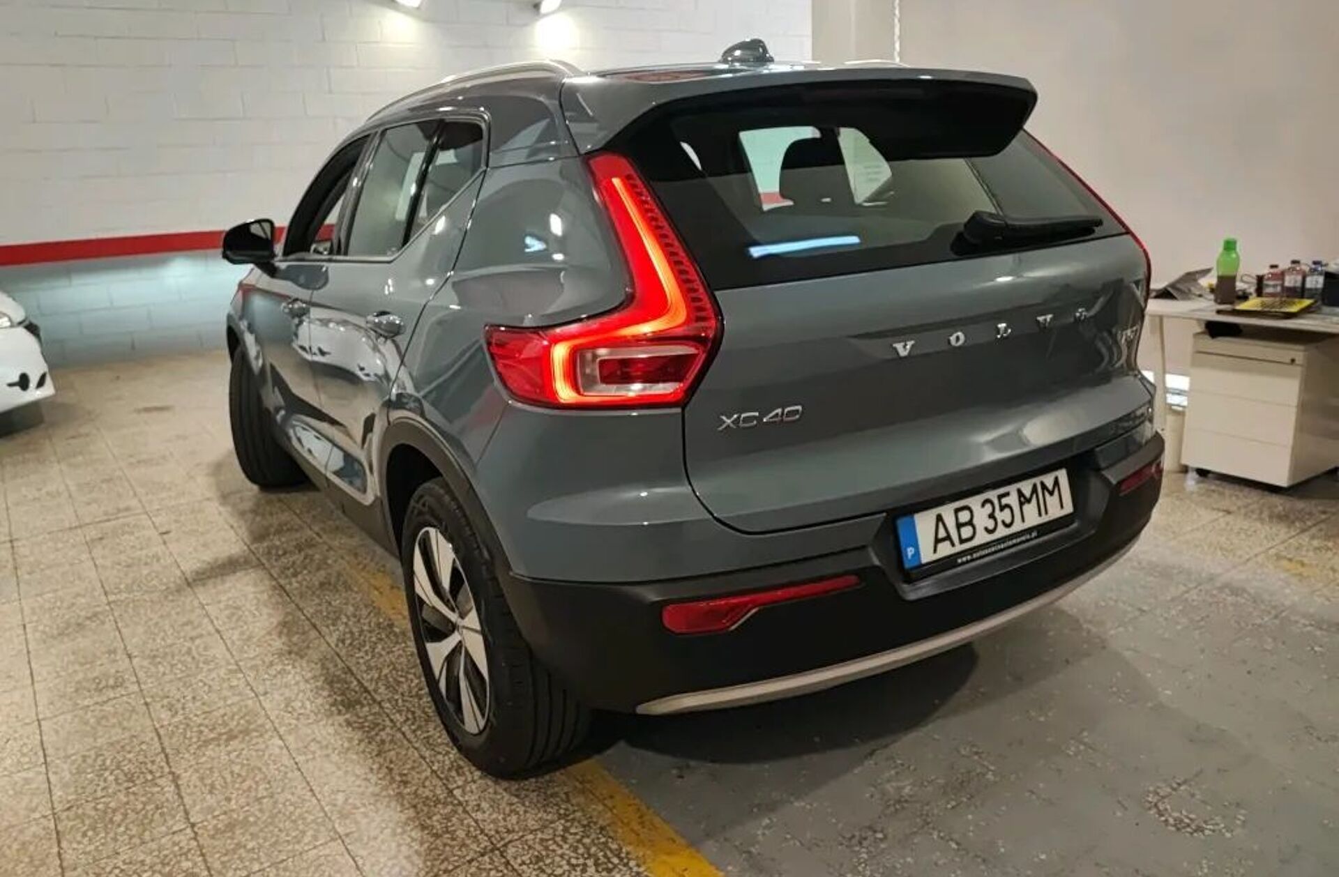 VOLVO XC40 1.5 T5 PHEV Momentum Plus