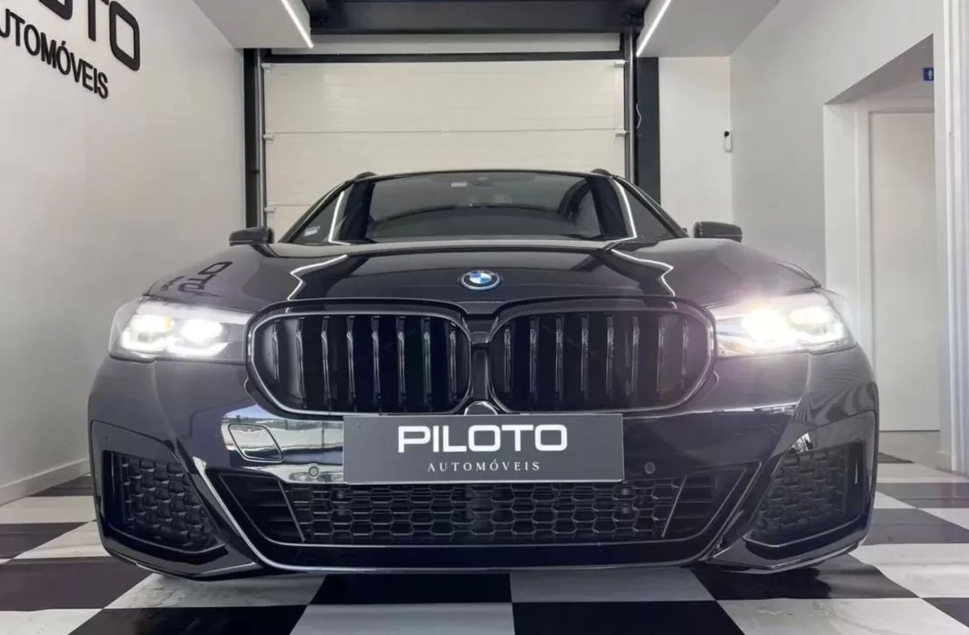 BMW Serie-5 530 e Pack Desportivo M