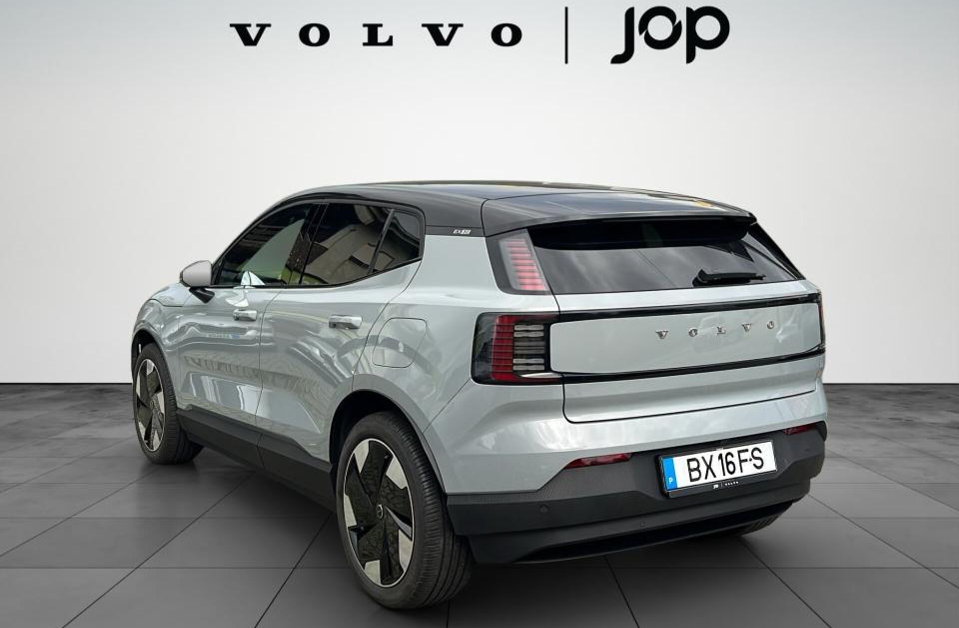 VOLVO EX30 69 kWh Single Motor Extended Range Plus