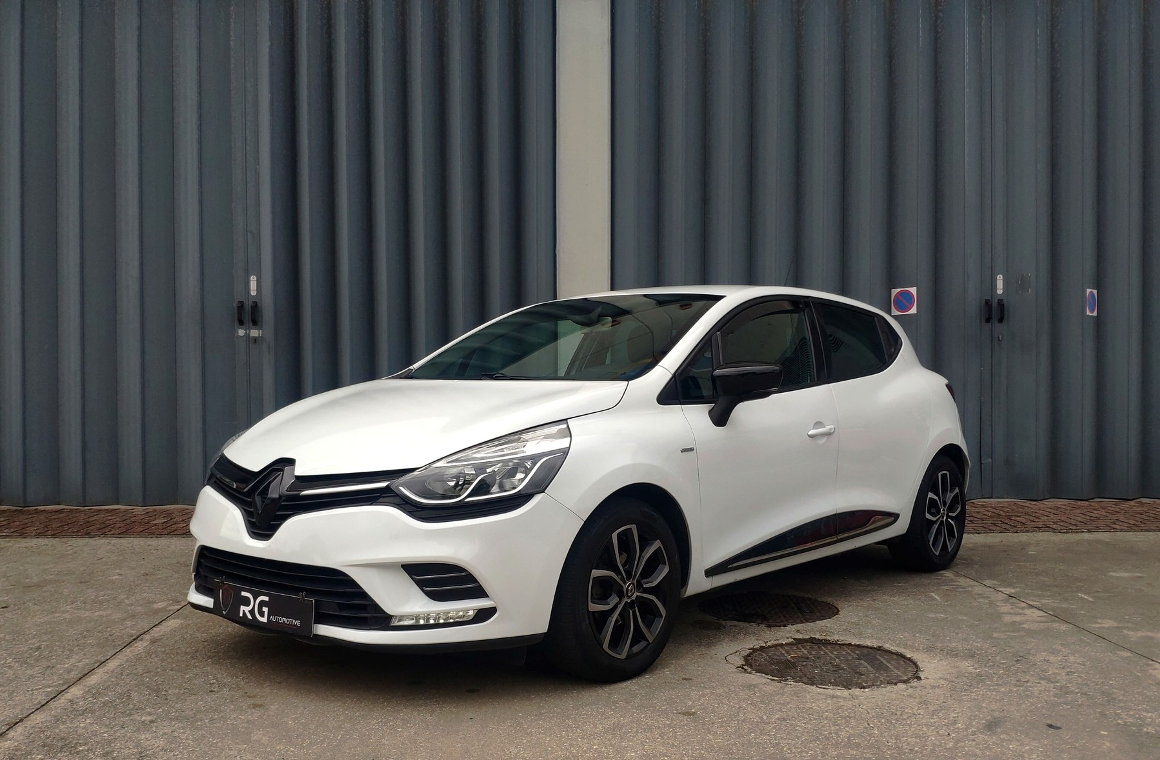 RENAULT Clio 1.5 dCi Limited