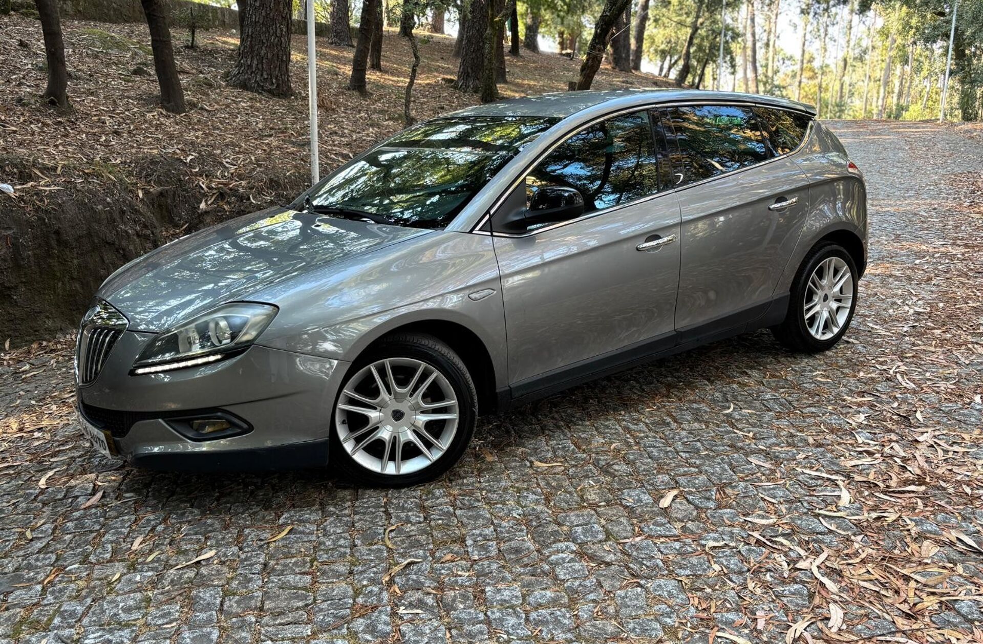 LANCIA Delta 1.6 M-Jet Platino