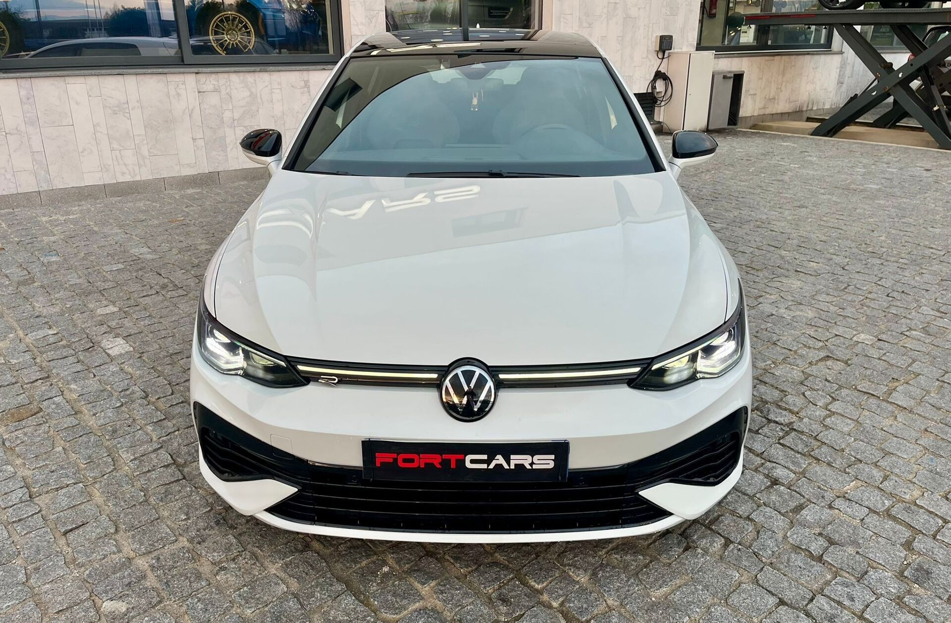 VOLKSWAGEN Golf 2.0 TSI R DSG