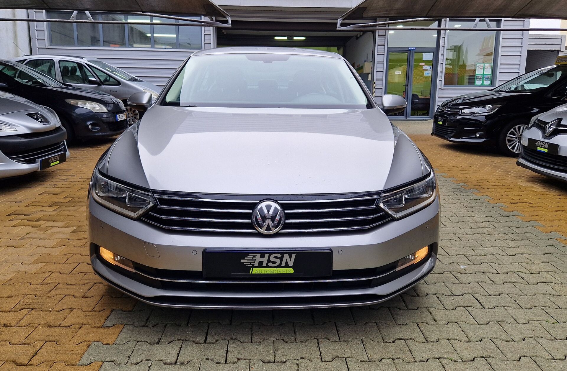 VOLKSWAGEN Passat 1.6 TDi Confortline
