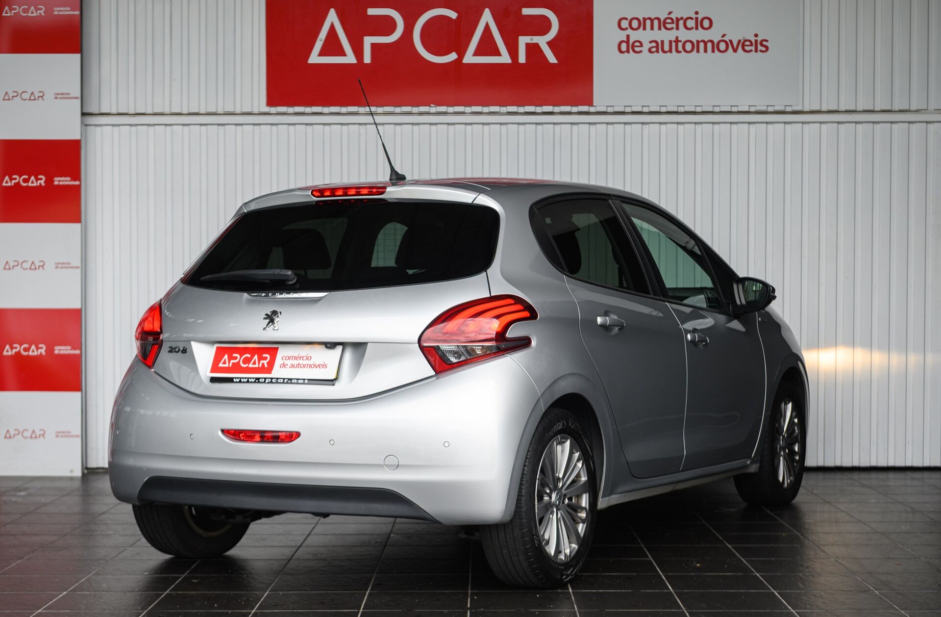 PEUGEOT 208 1.2 PureTech Style