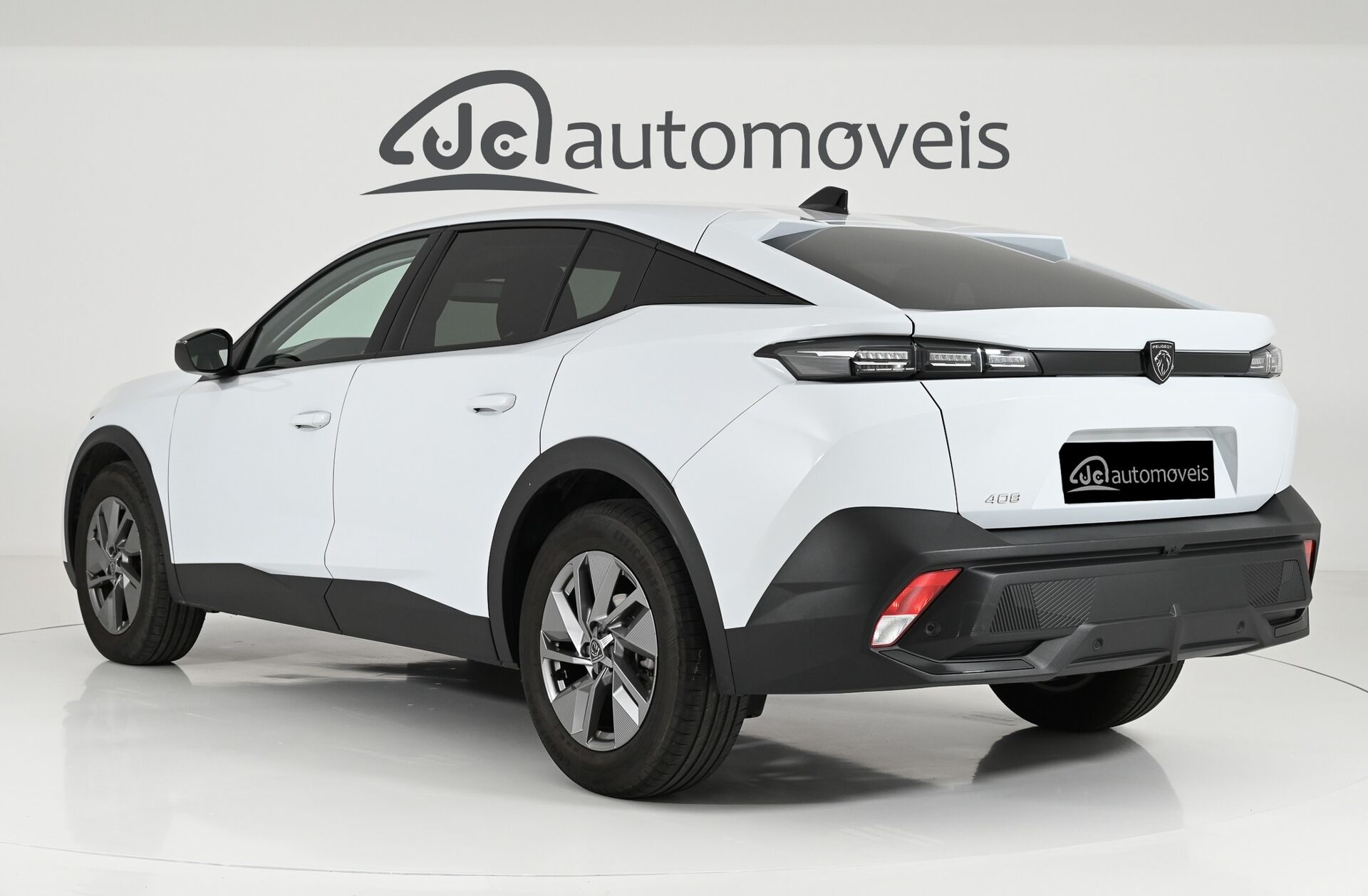 PEUGEOT 408 1.2 PureTech Allure EAT8